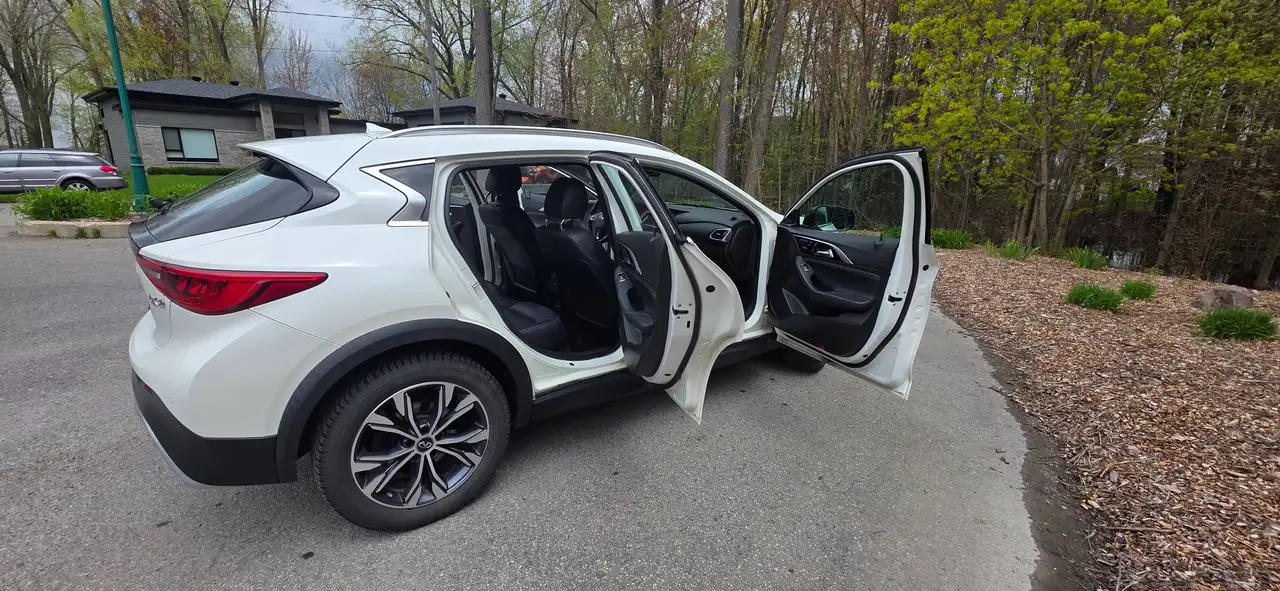 Infiniti QX30 снимка Infiniti QX30