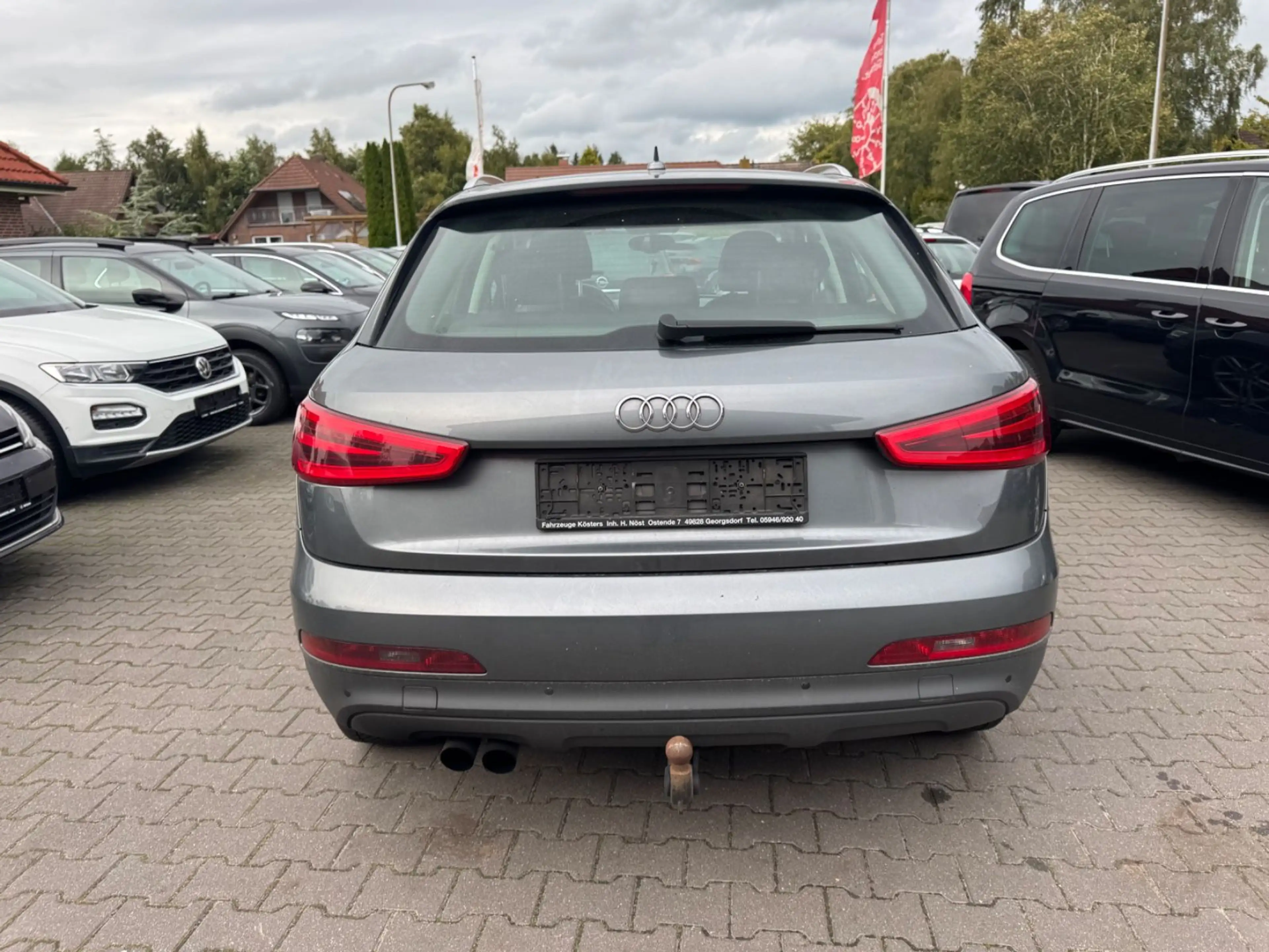 Audi Q3 2.0 TDI Navi Xenon MFL AHK Leder TOP — photo 5