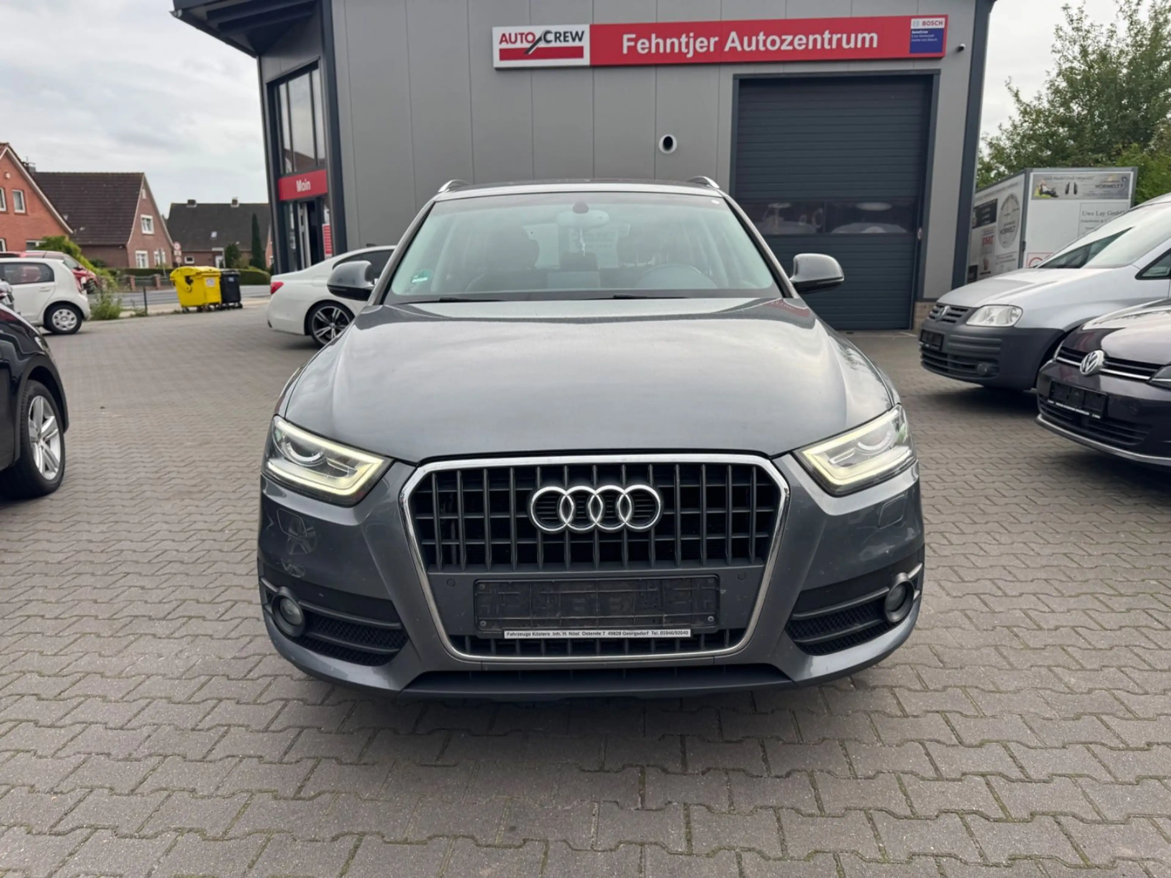 Audi Q3 2.0 TDI Navi Xenon MFL AHK Leder TOP — photo 2