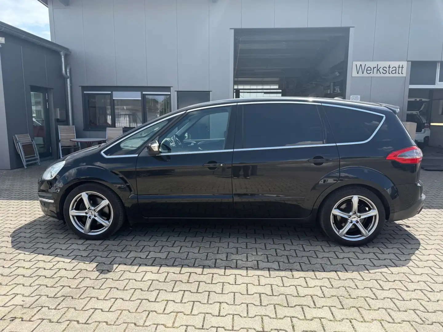 Ford S-Max Titanium *7-SITZE*PANO*SITZBEL*LEDER* - 2