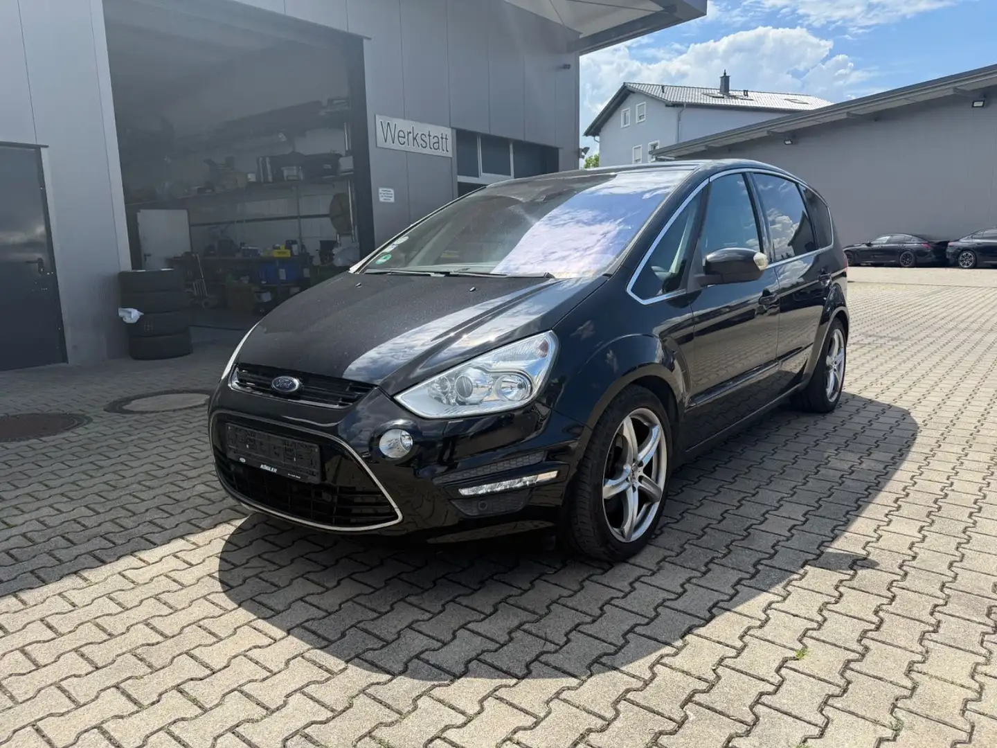 Ford S-Max Titanium *7-SITZE*PANO*SITZBEL*LEDER* - 1