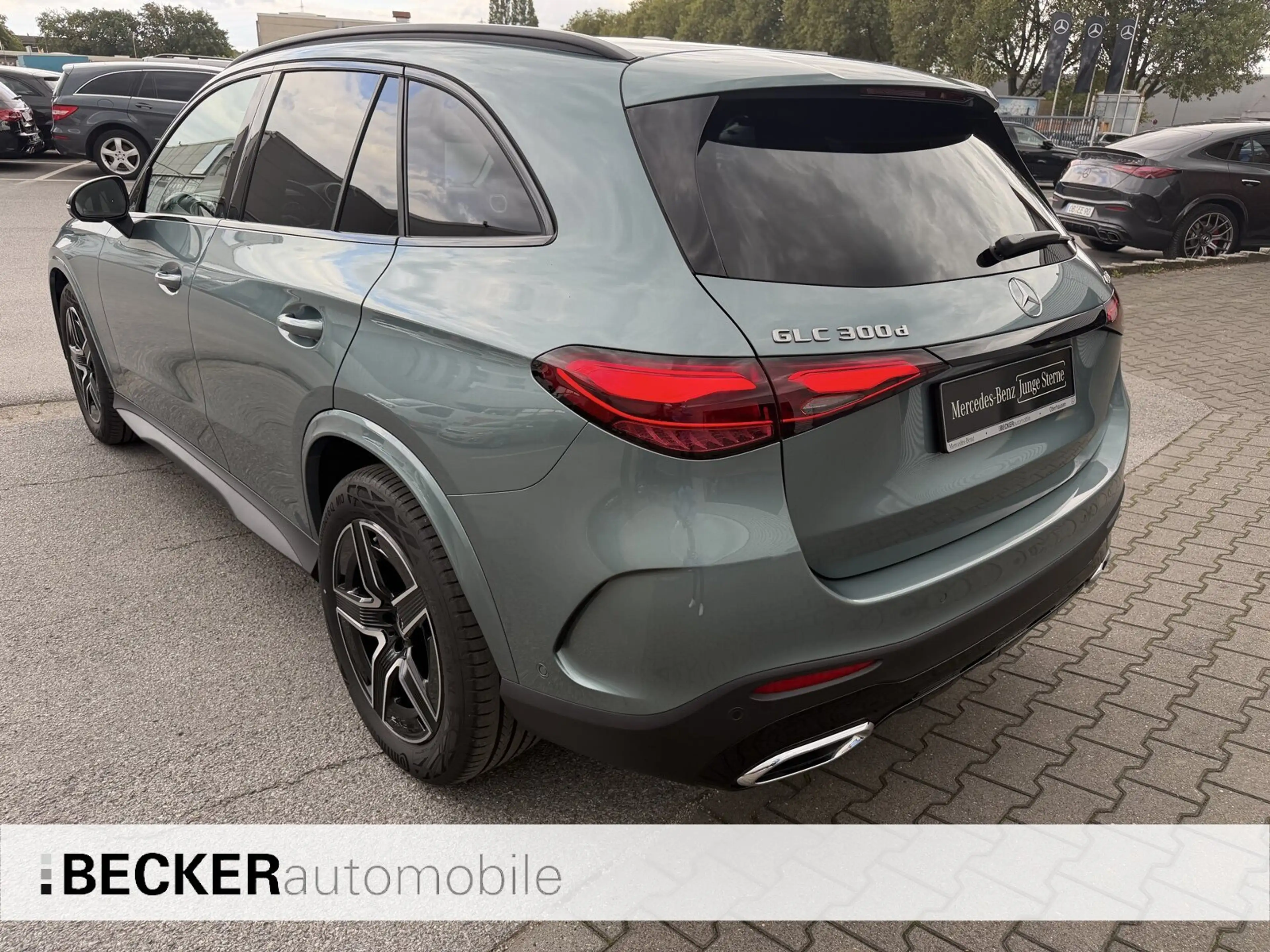 Mercedes-Benz GLC 300 GLC 300 d 4M AMG PANORAMA DIGITAL NIGHT AHK 360 — photo 9