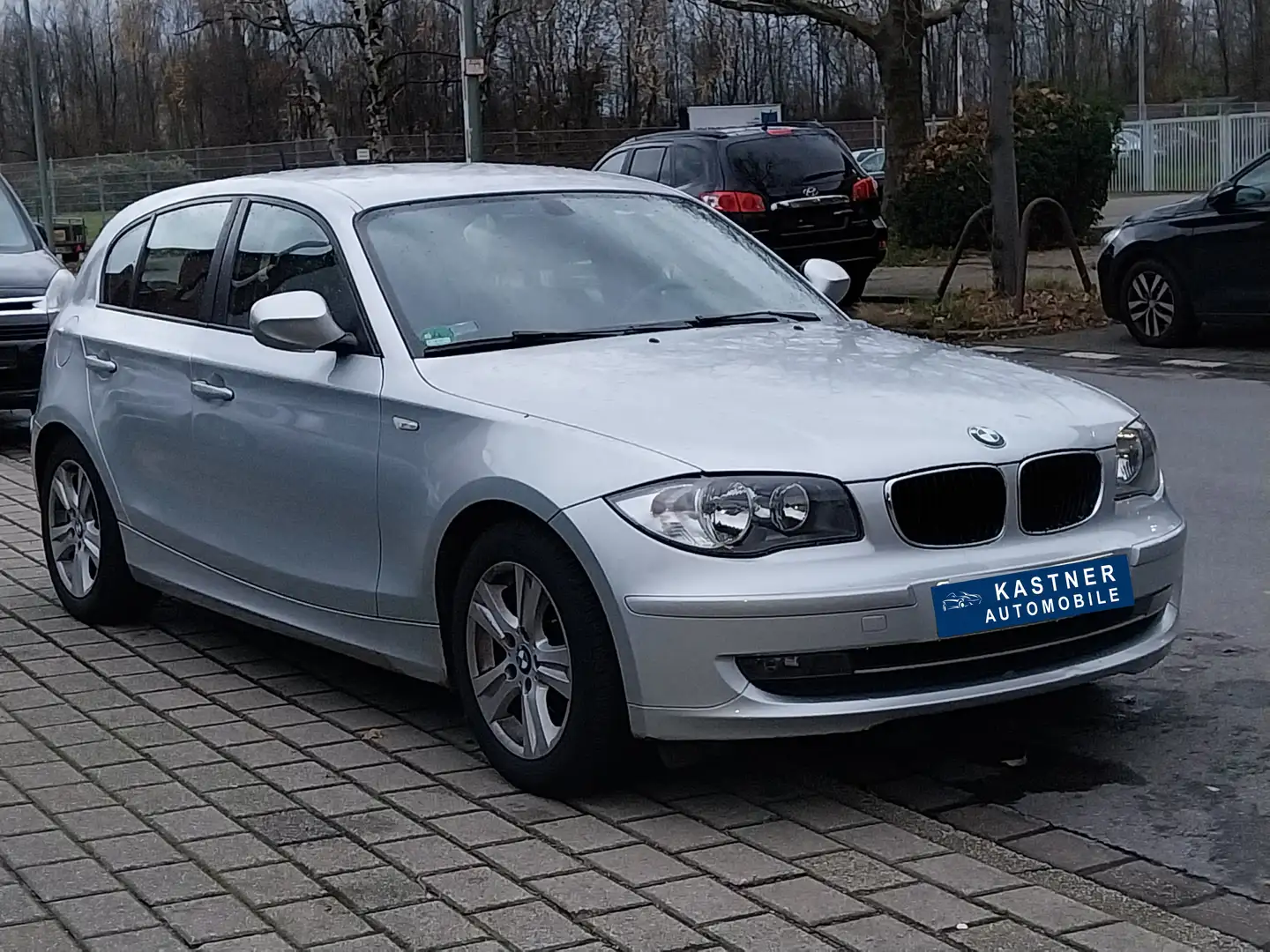 BMW 116 116d DPF Advantage-Paket, Klima, LM-Felgen Argento - 1