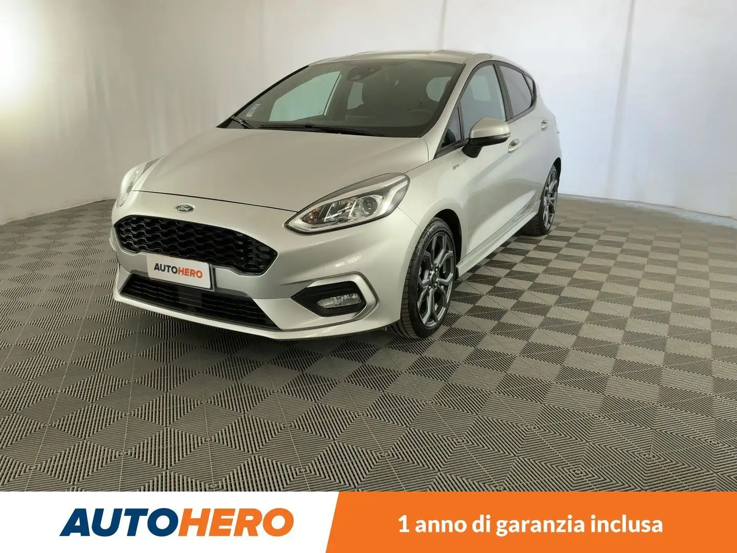 Ford Fiesta 1.5 TDCi ST-Line Grijs - 1