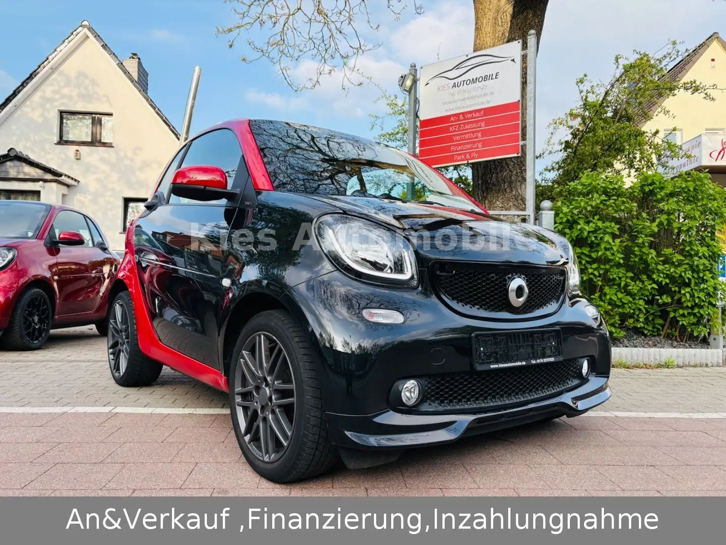 smart forTwo Brabus Sport AUTOM/LEDER/JBL/KAM/PANO/1.H Schwarz - 1
