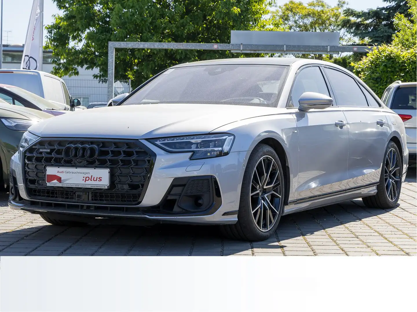 Audi A8 60 TFSIe Q NP163 PANO 4xMASSAGE BuOadv Silber - 2