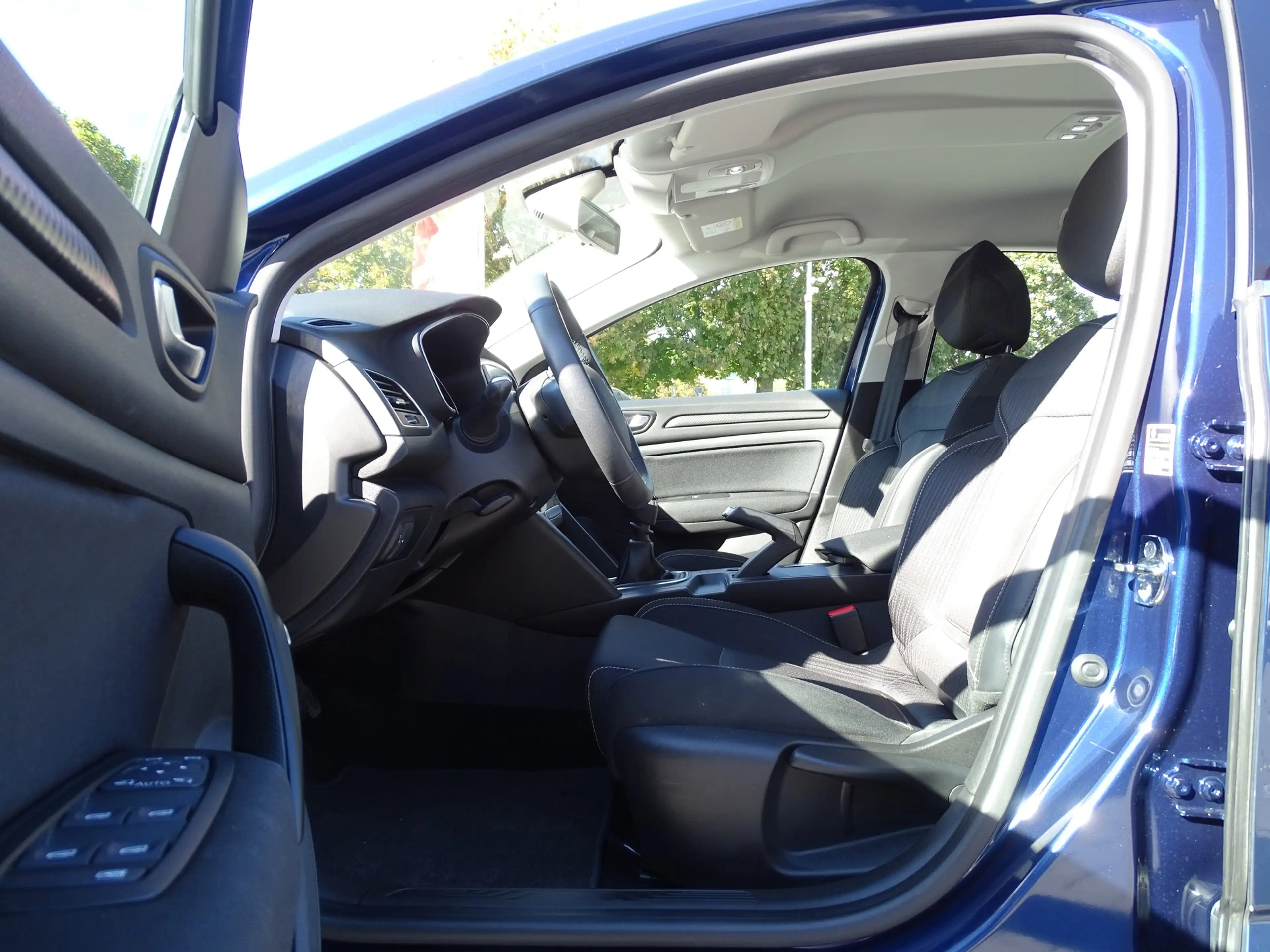 Renault Megane Grandtour 1.2 TCE Limited Navi PDC USB — photo 8