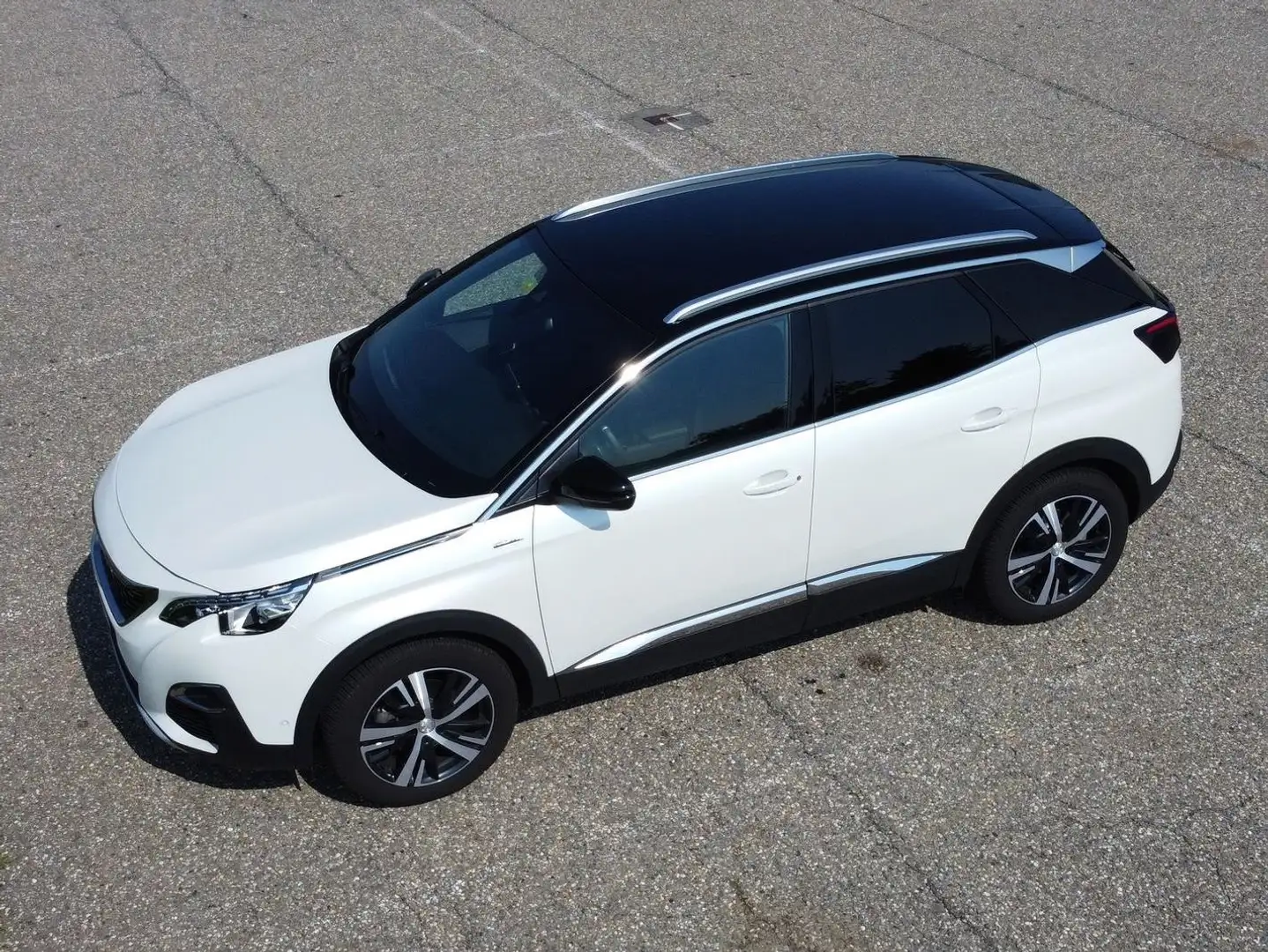 Peugeot 3008 GT Line 1.6 THP 180 EAT8 Weiß - 1