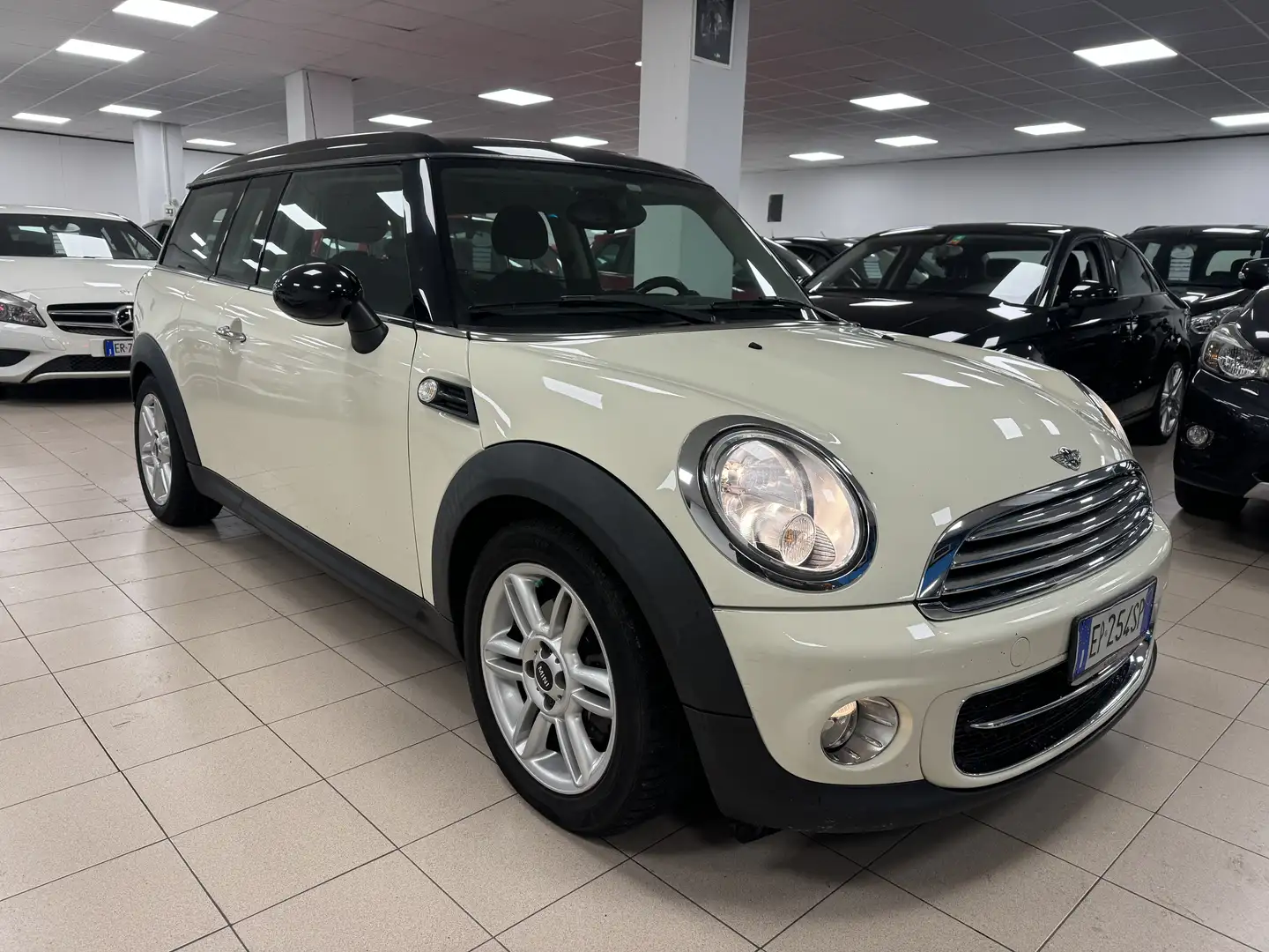 MINI Cooper D Clubman Mini III R55 2013 Clubman 2.0 auto Weiß - 1