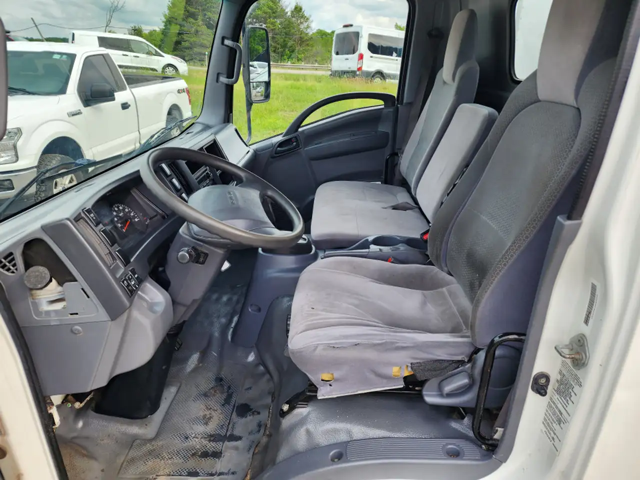 Isuzu NPR photo Isuzu NPR