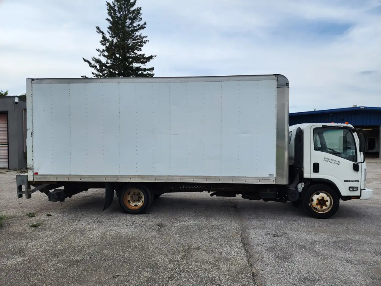 Isuzu NPR photo Isuzu NPR