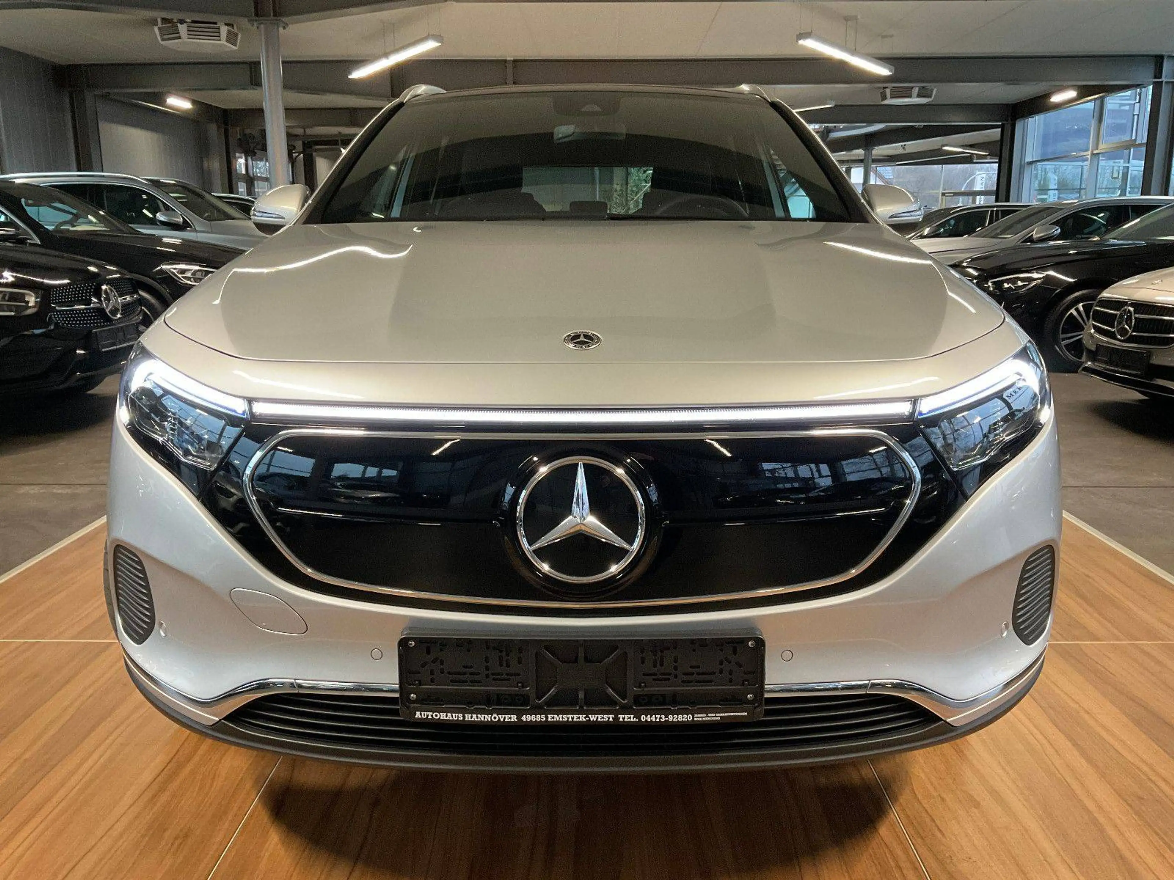 Mercedes-Benz EQA 300 EQA 300 4Matic (243.708) — photo 3