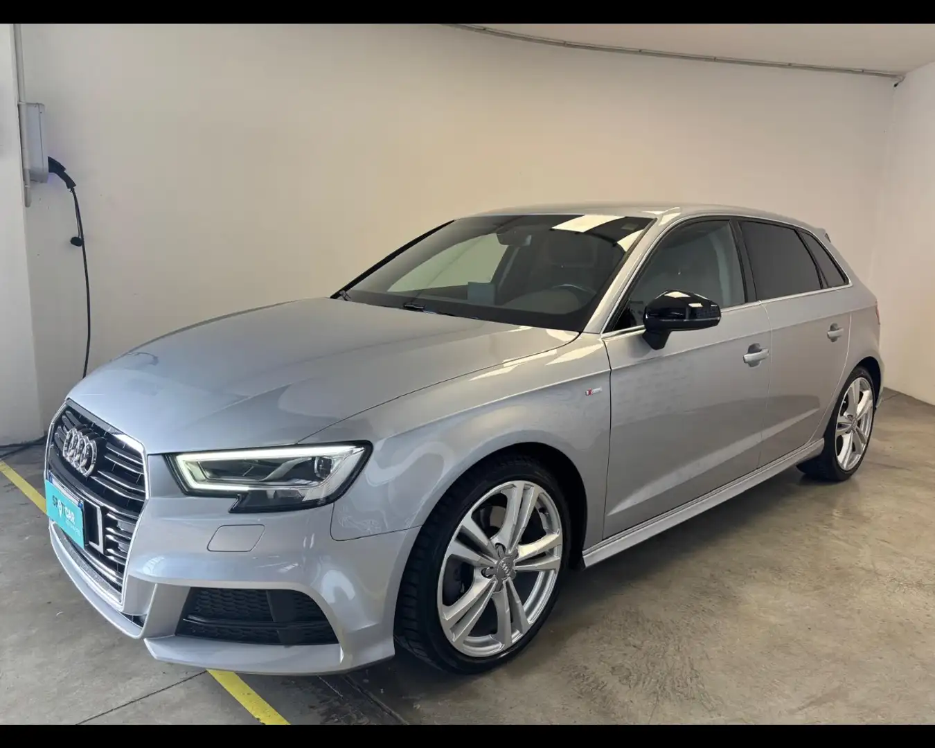 Audi A3 Sportback 40 2.0 tfsi S line edition quattro s-tronic Zilver - 1