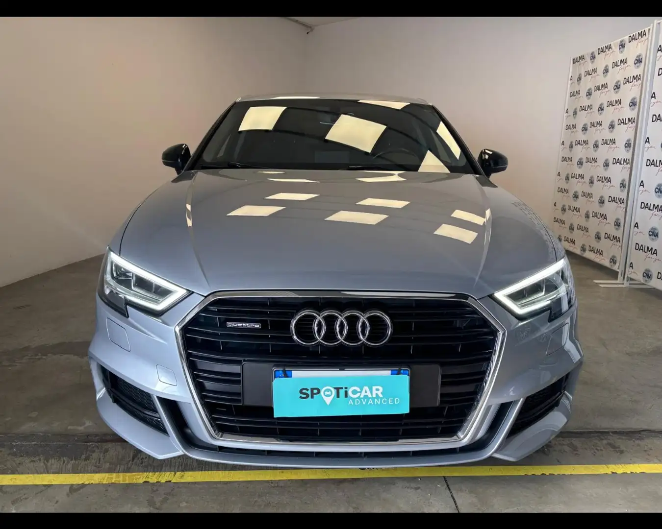 Audi A3 Sportback 40 2.0 tfsi S line edition quattro s-tronic Zilver - 2