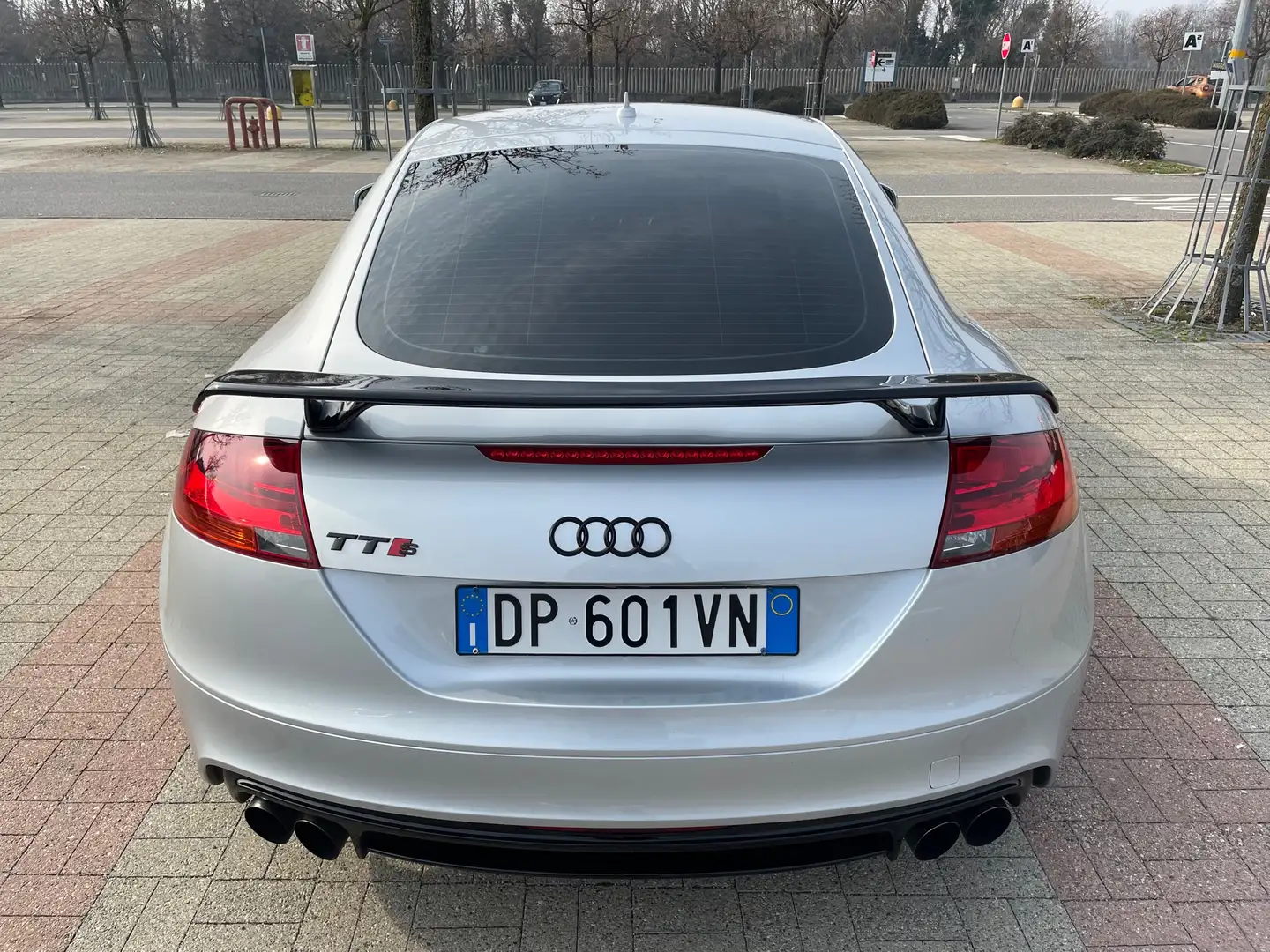 Audi TTS Coupe 2.0 tfsi quattro 272cv s-tronic Срібний - 2