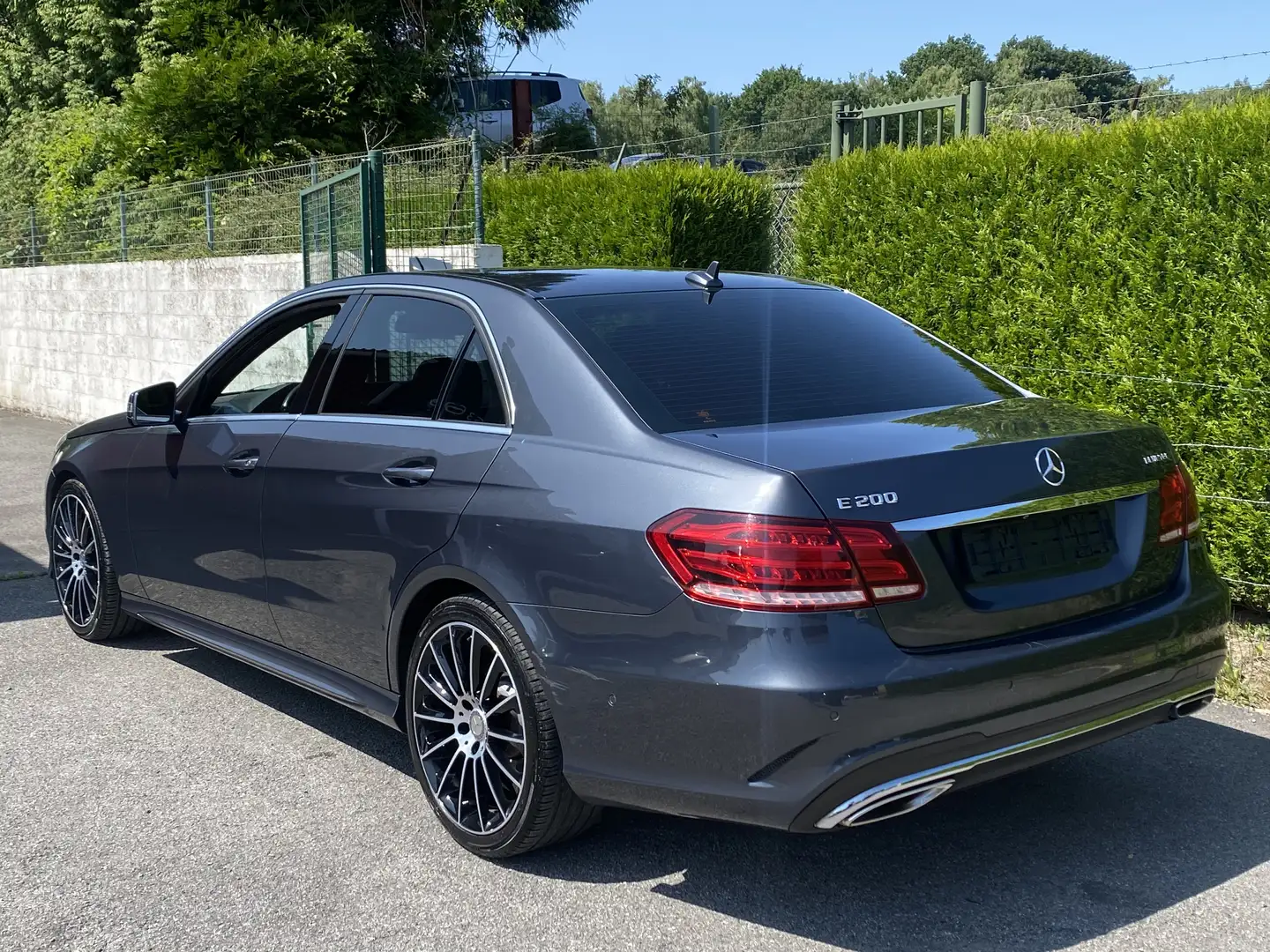 Mercedes-Benz E 200 BlueTEC Avantgarde Pack AMG Gris - 2