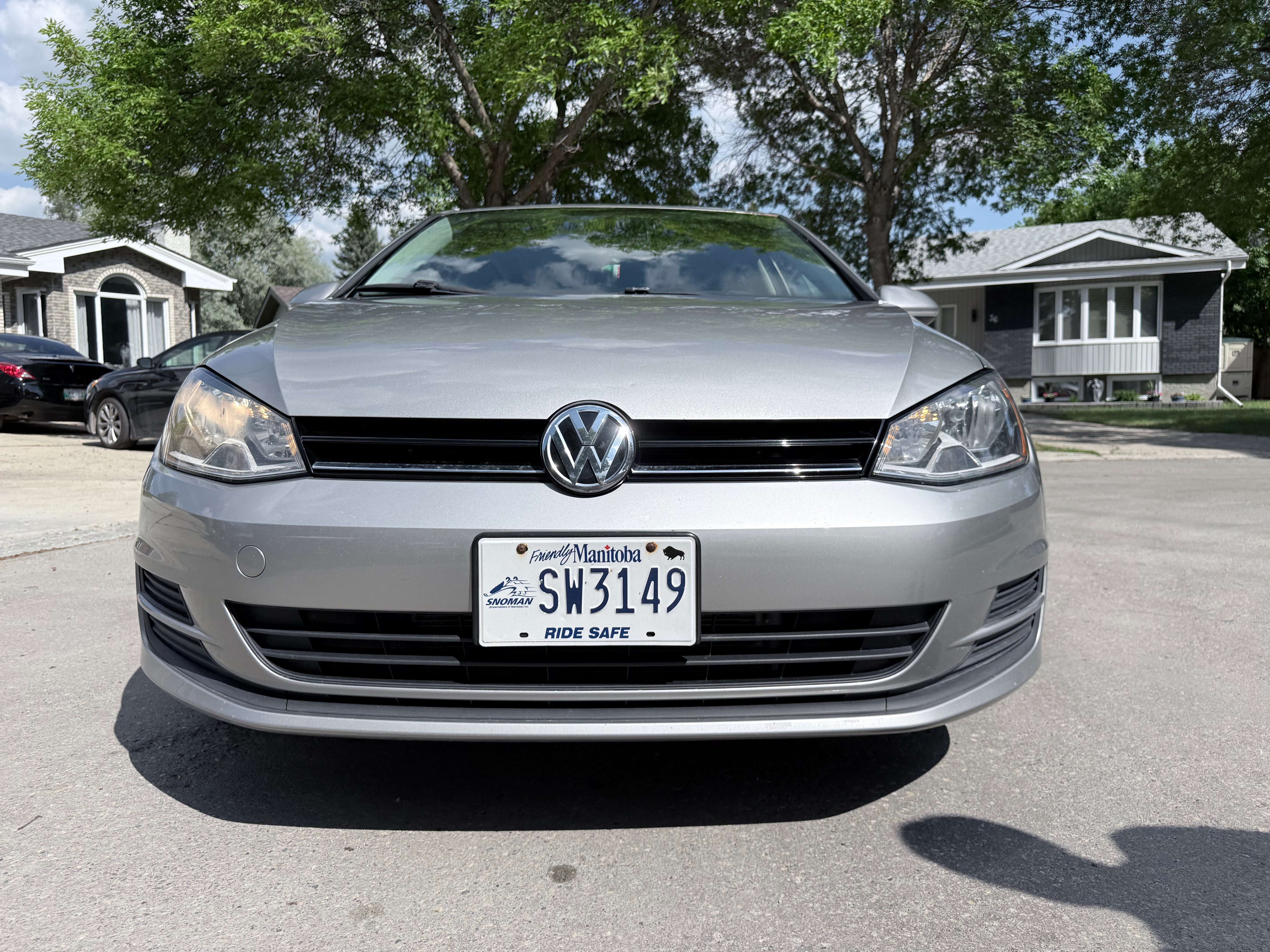 2016 Volkswagen Golf Treadline alt 5