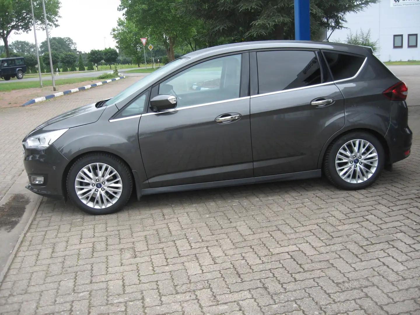 Ford C-Max Titanium,Anhängekuppl Ganzjahresreifen. Grau - 1