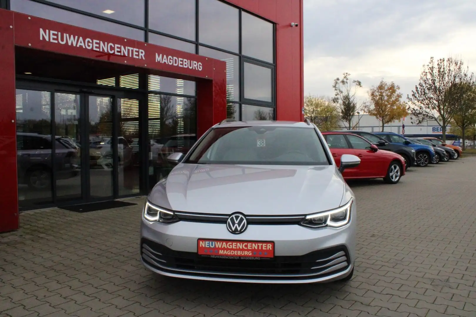 Volkswagen Golf Variant Golf 2.0 TDI DSG Life*VC*LED*NAVI*ACC*EL.HECKKL.*K Zilver - 2