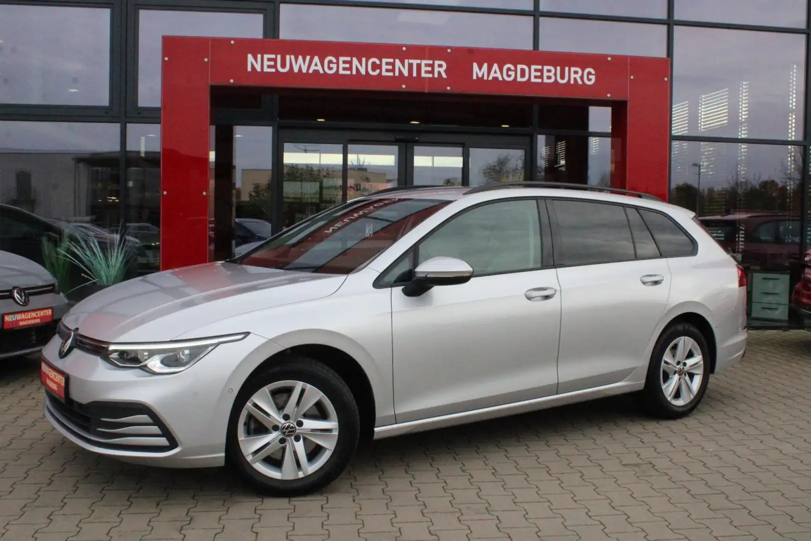 Volkswagen Golf Variant Golf 2.0 TDI DSG Life*VC*LED*NAVI*ACC*EL.HECKKL.*K Zilver - 1