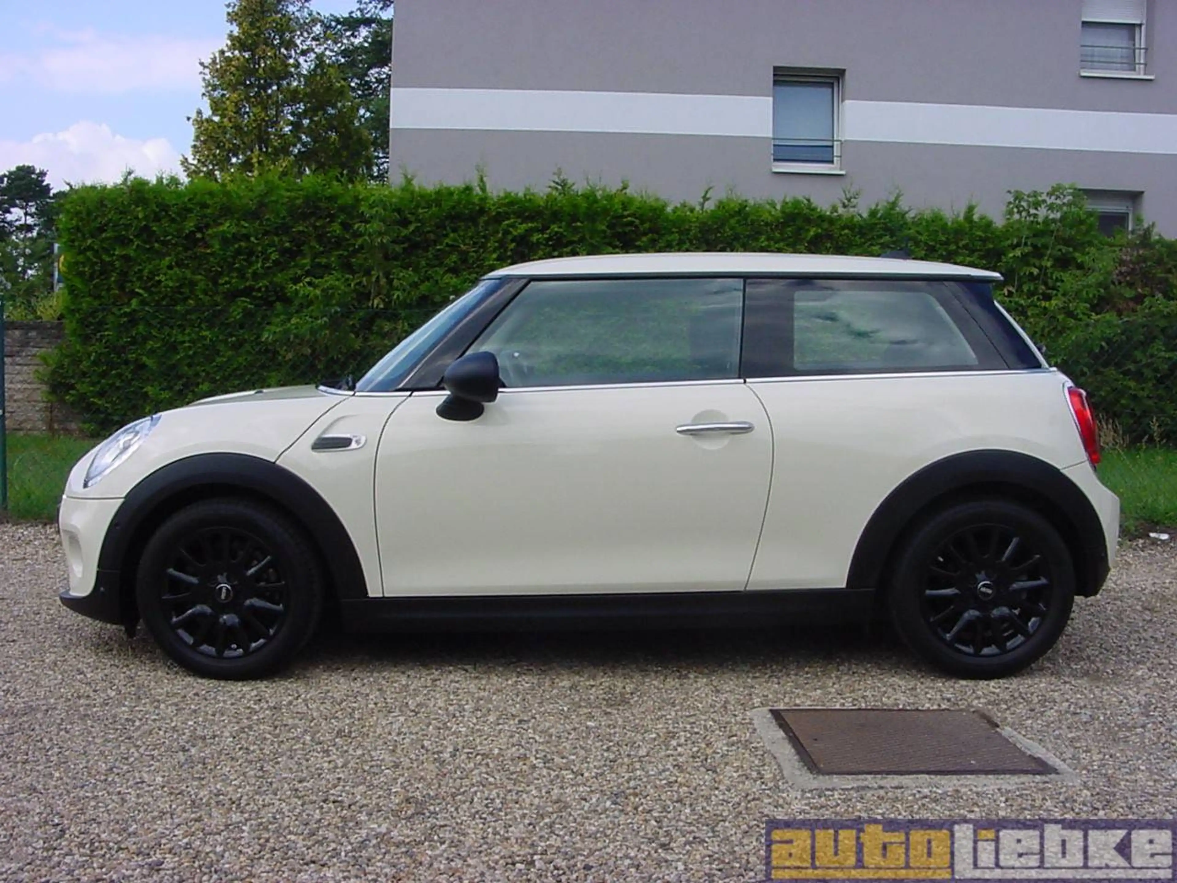 MINI One METROPOLITAN LED,NAVI,KLIMAAUT,BT,PARK-ASS — photo 2