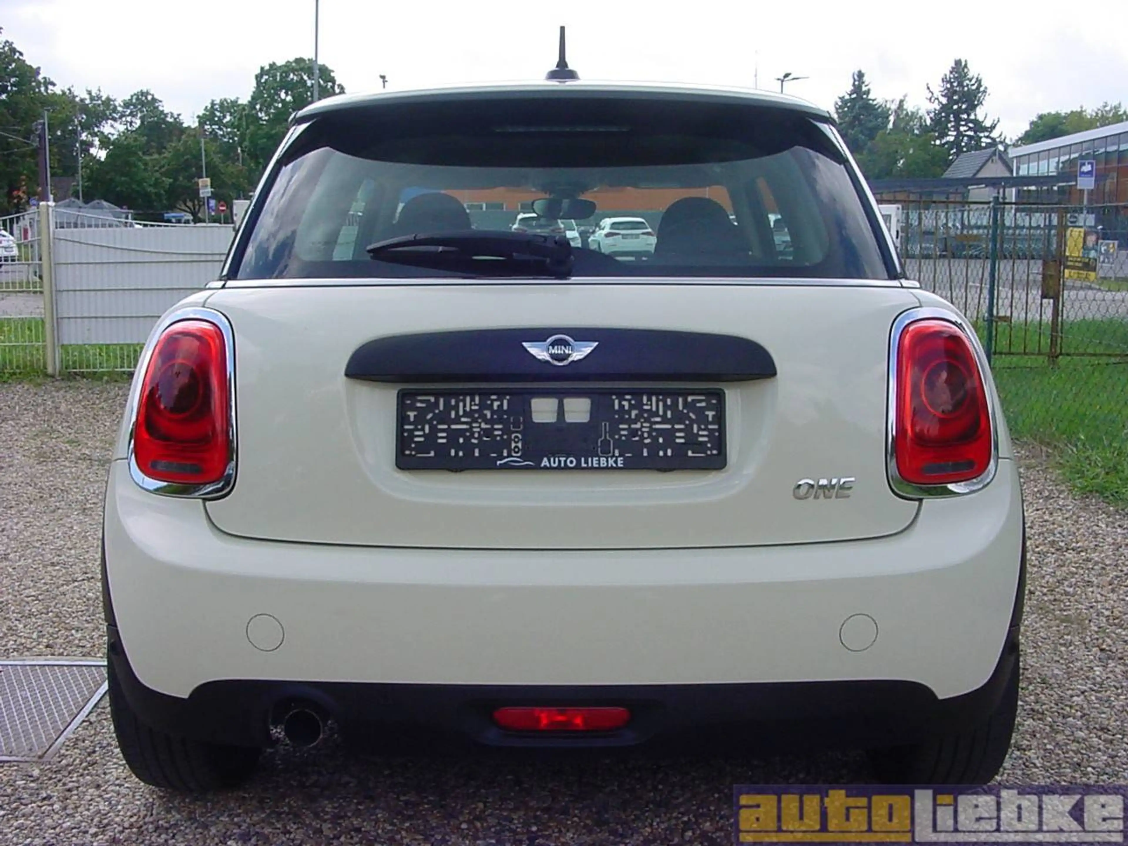 MINI One METROPOLITAN LED,NAVI,KLIMAAUT,BT,PARK-ASS — photo 5