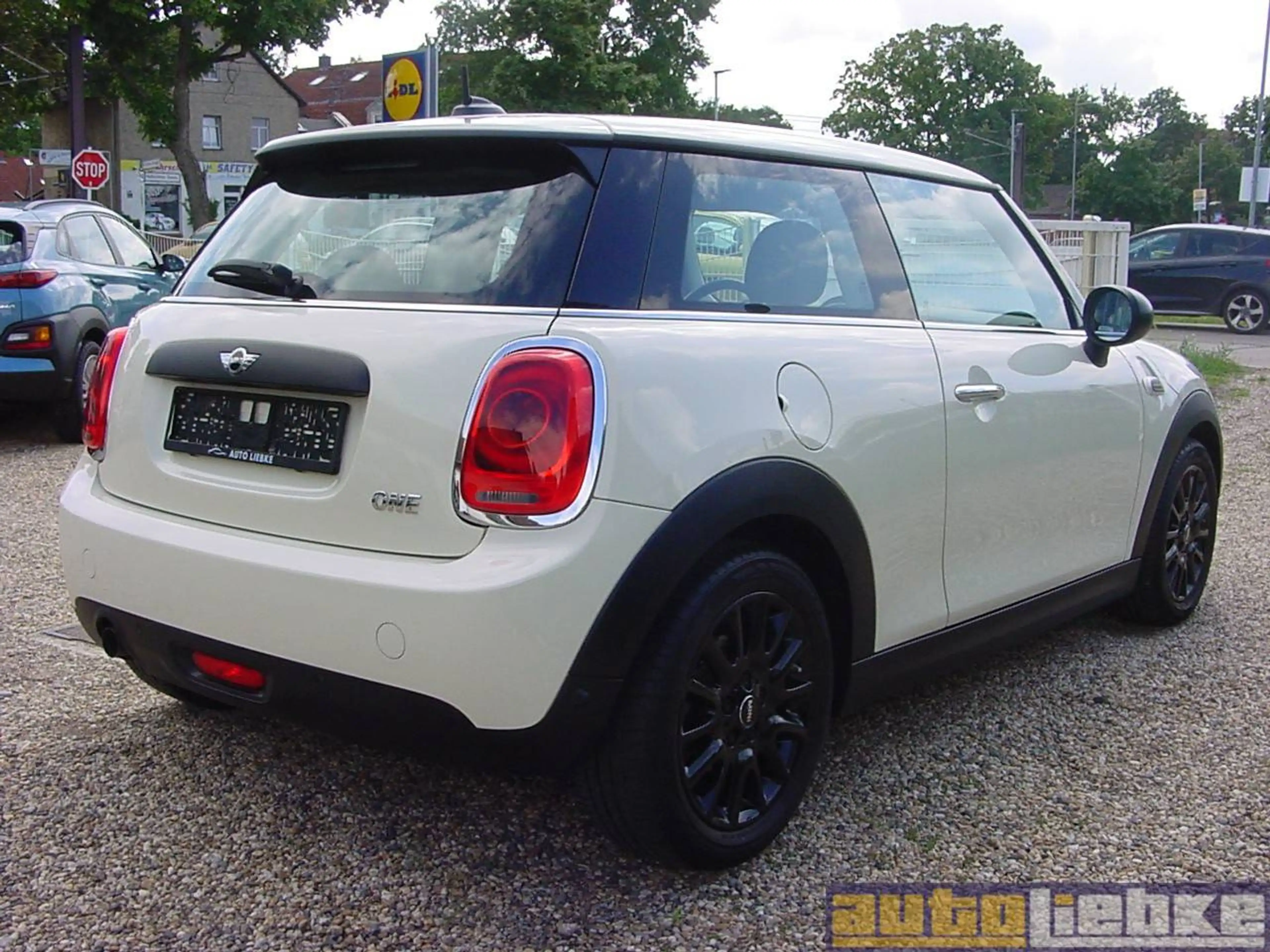 MINI One METROPOLITAN LED,NAVI,KLIMAAUT,BT,PARK-ASS — photo 3