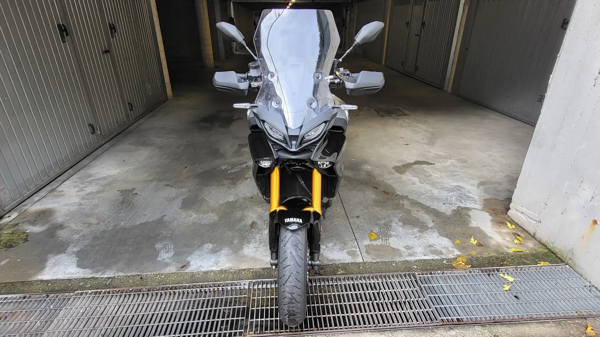Yamaha Tracer 9 GT Grigio - 1