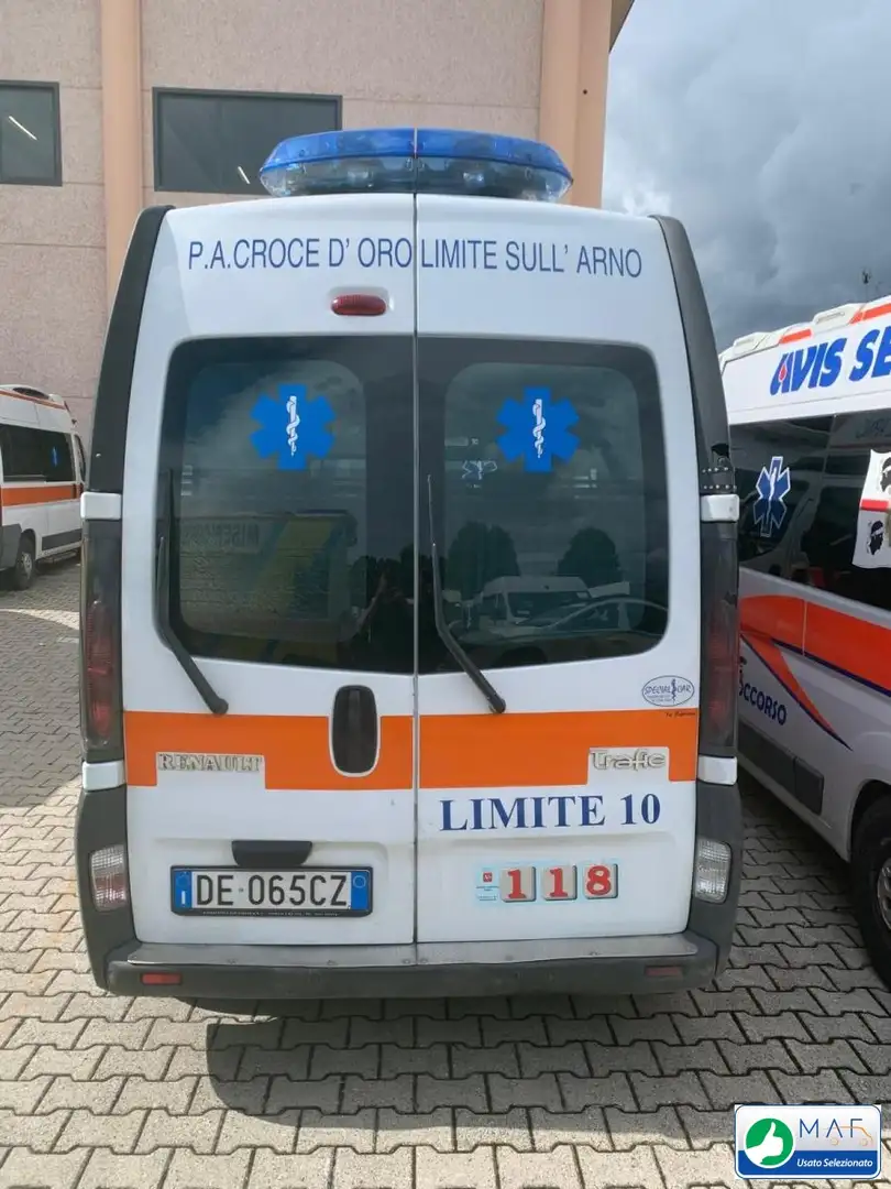 Renault RENAULT TRAFIC AMBULANZA (LIM) Bianco - 2