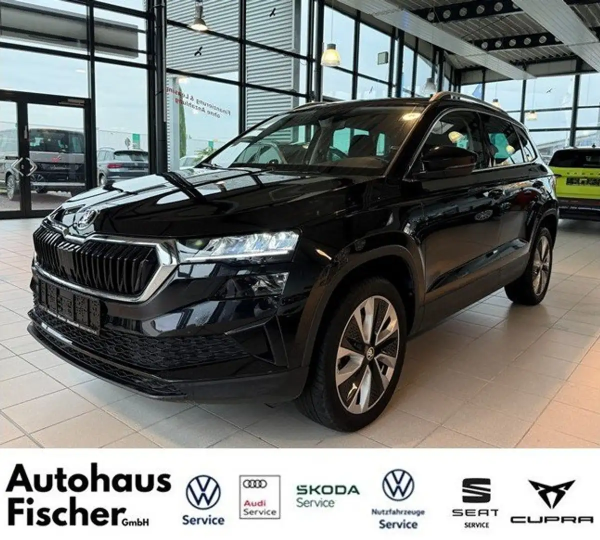 Skoda Karoq 1.5 TSI Selection Zwart - 1