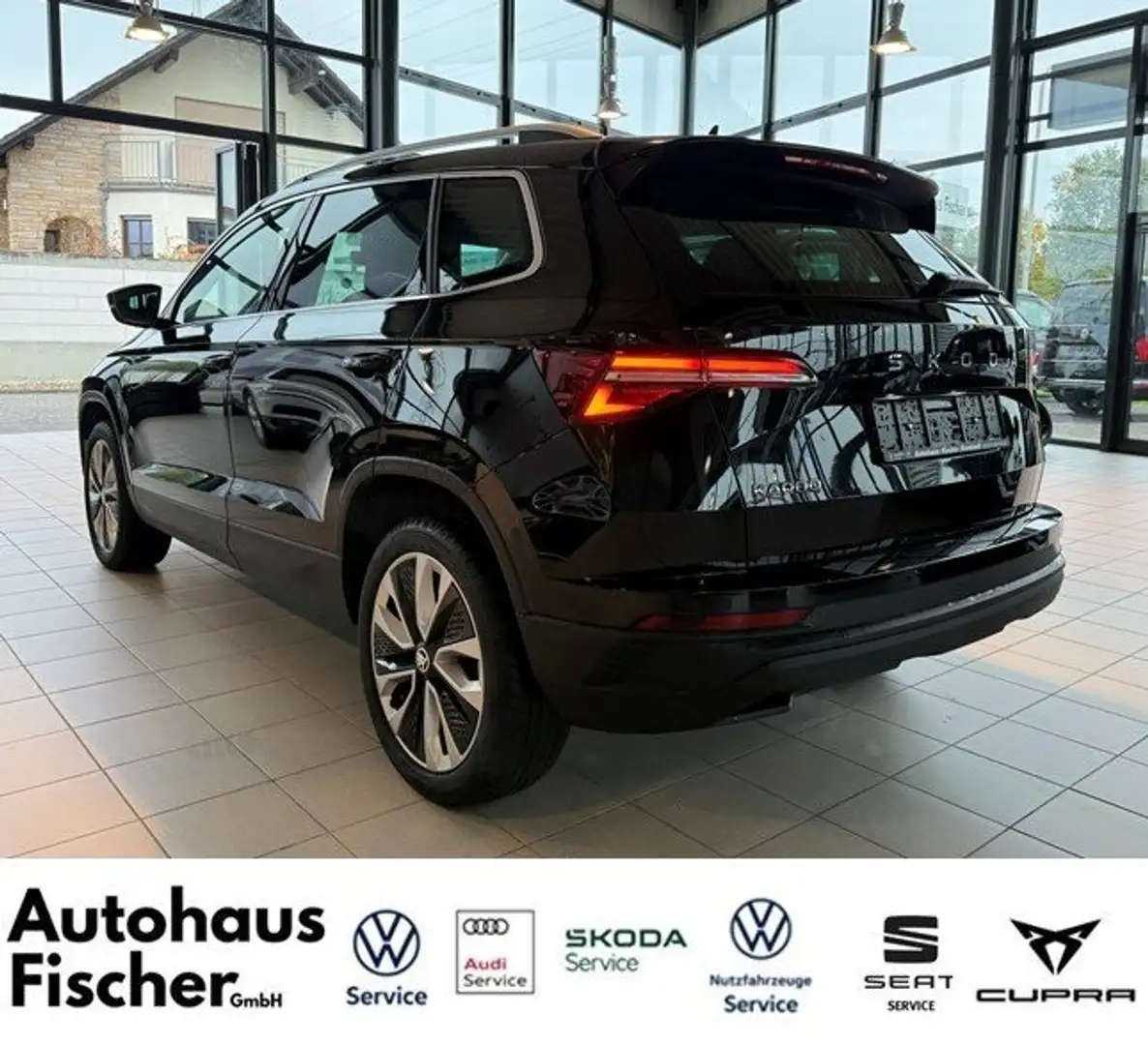 Skoda Karoq 1.5 TSI Selection Zwart - 2