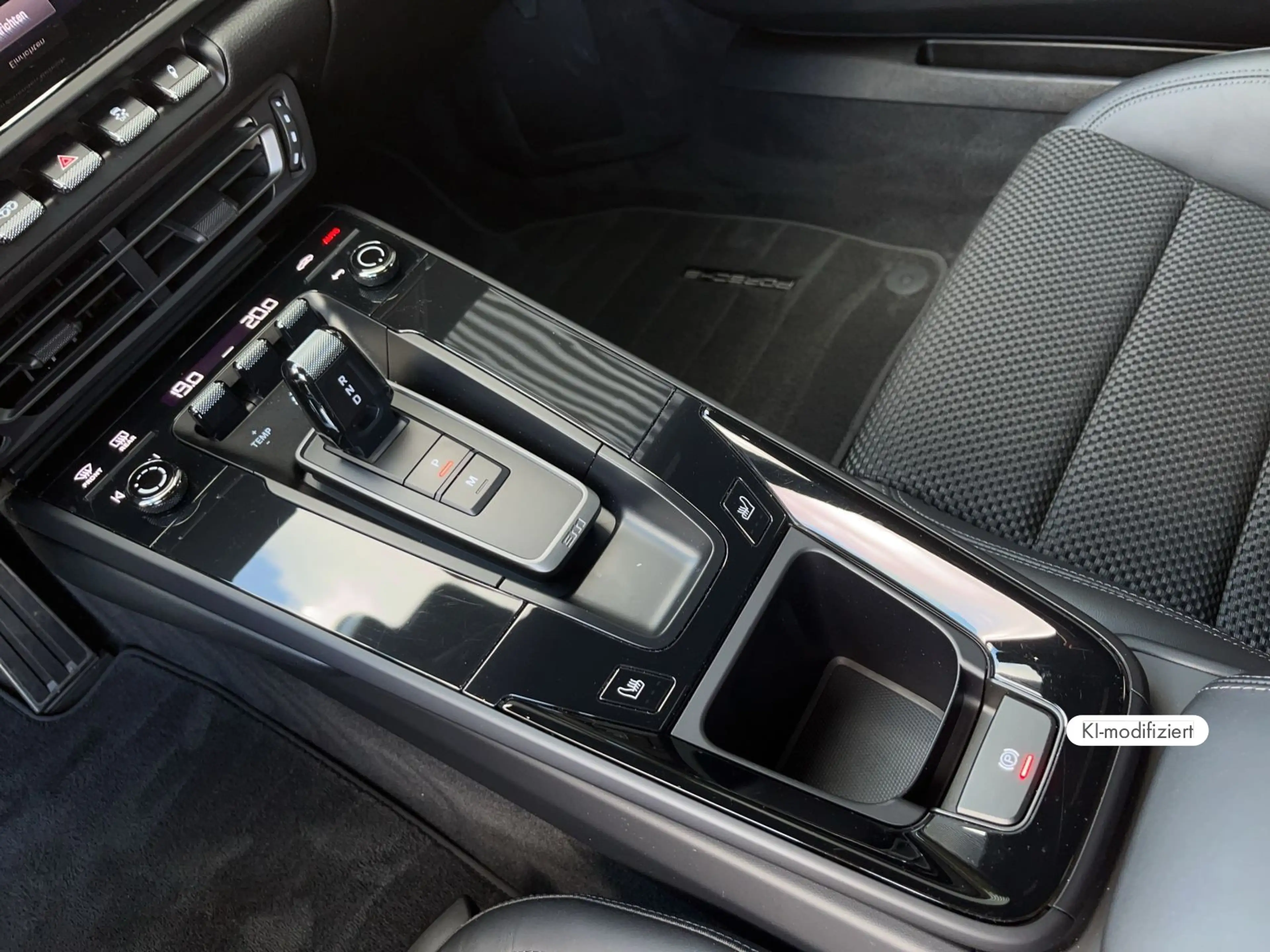 Porsche 992 (911) Carrera T — photo 14