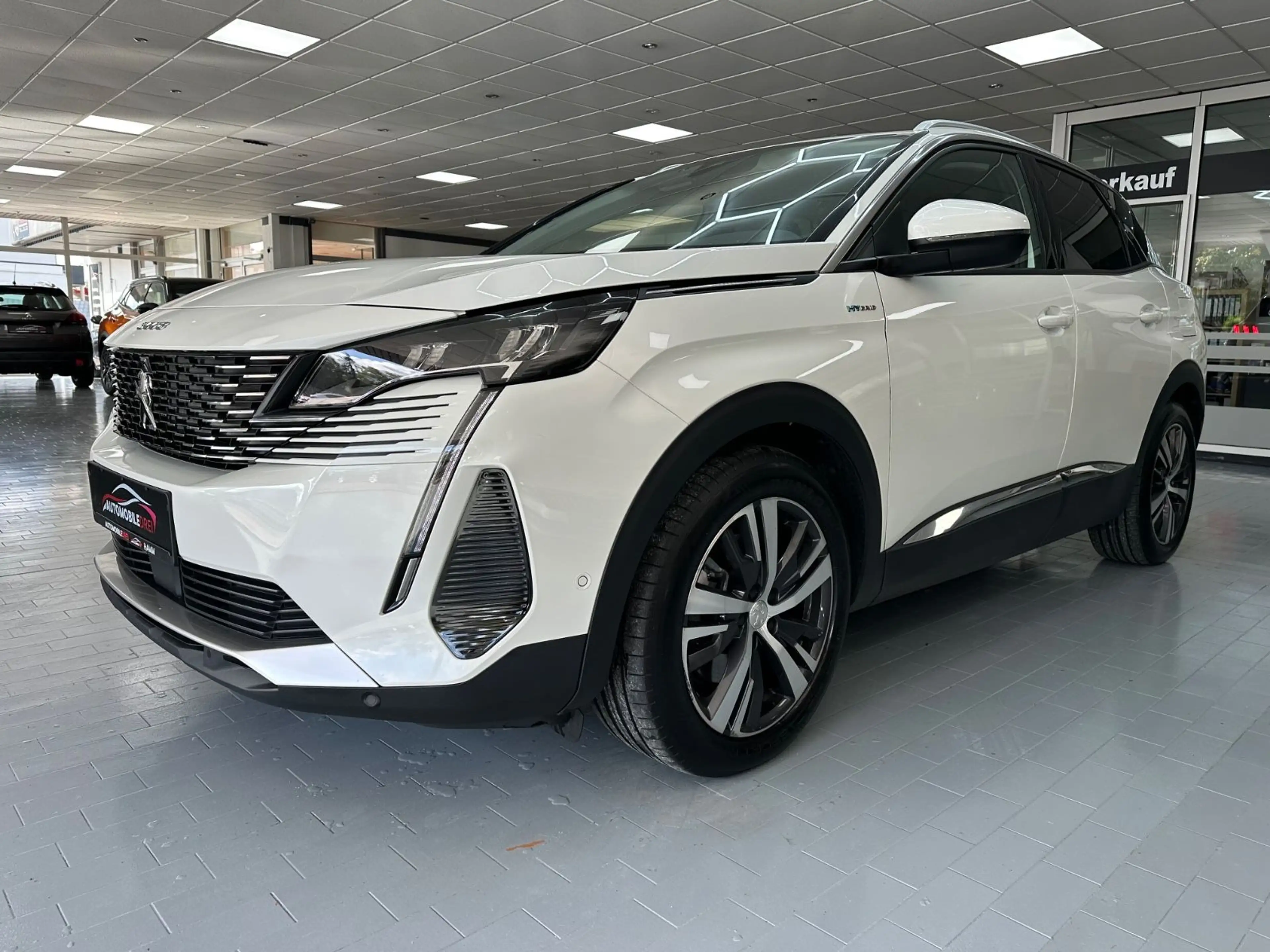 Peugeot 3008 Hybrid 225 Allure Pack — photo 7