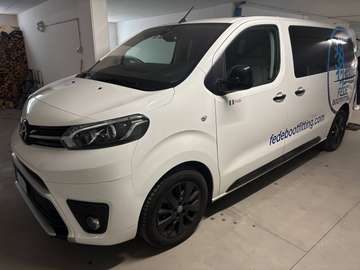 Proace Verso Black Edition
