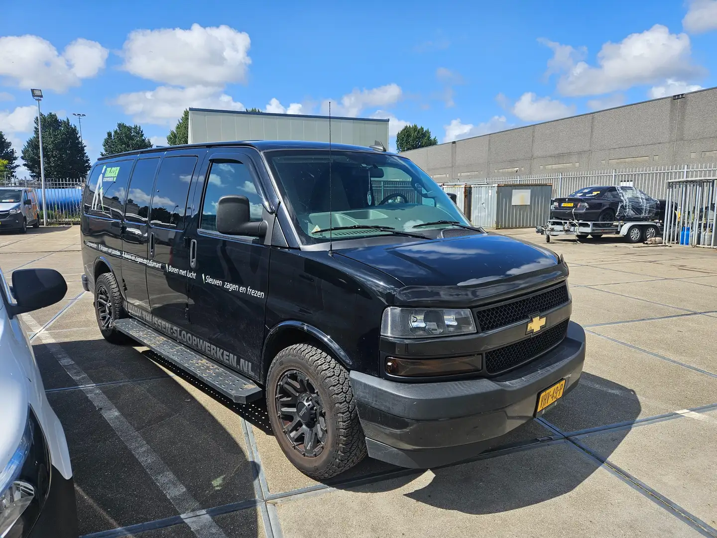 Chevrolet Express Express undefined Zwart - 1