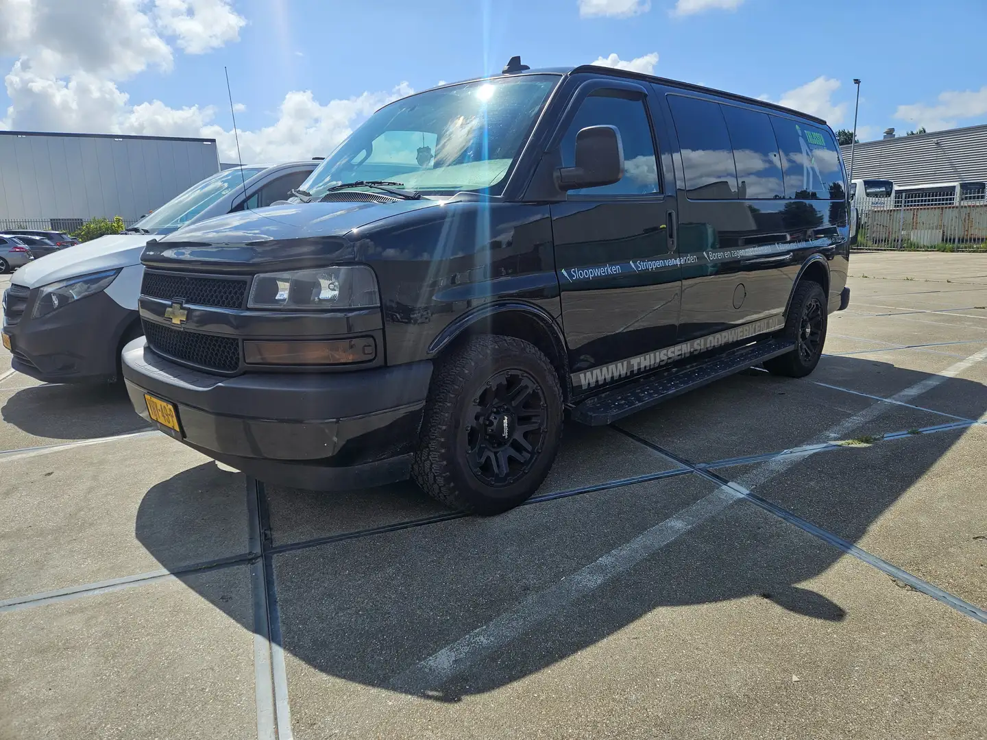 Chevrolet Express Express undefined Zwart - 2
