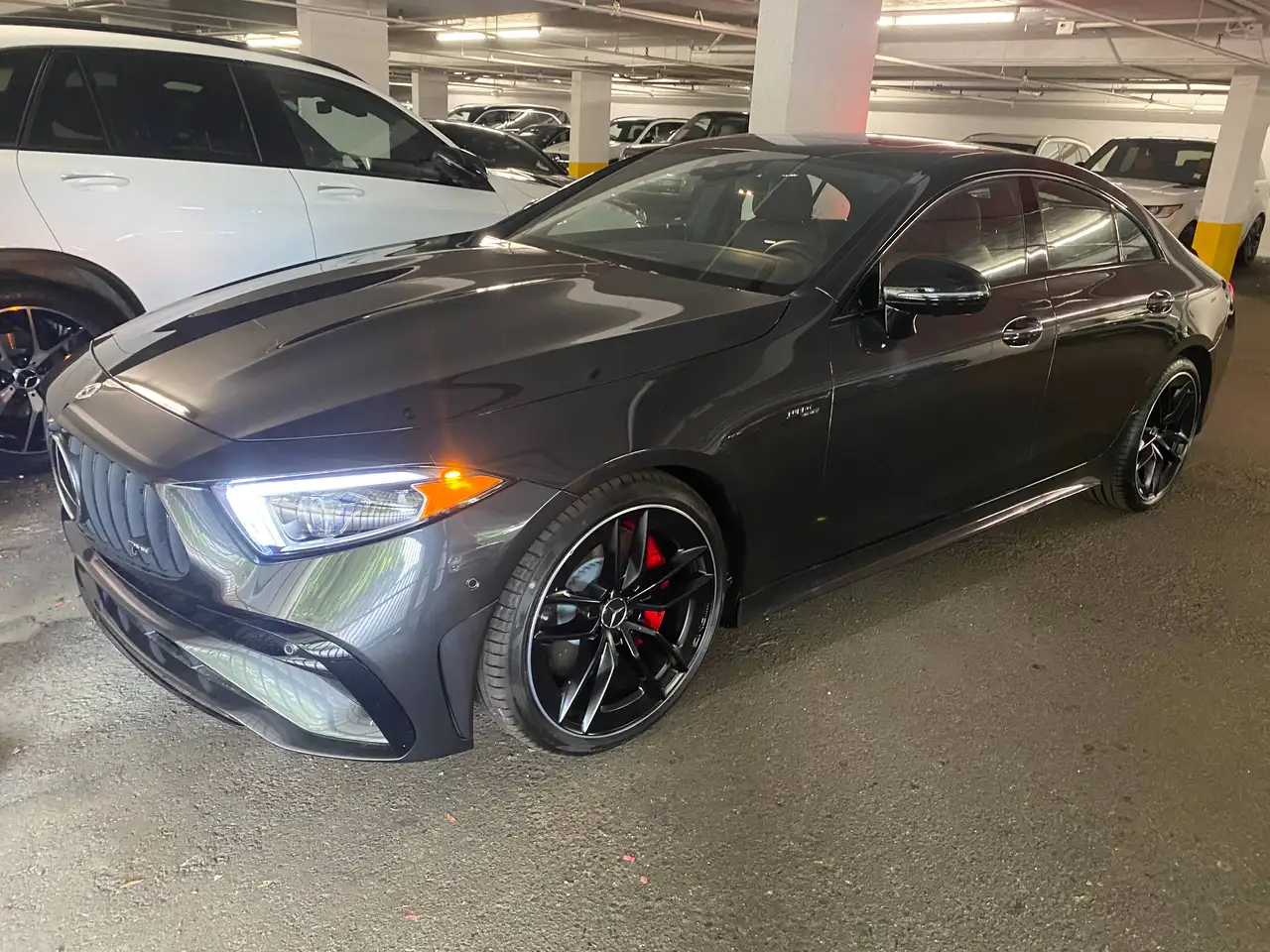 Mercedes-Benz CLS снимка Mercedes-Benz CLS