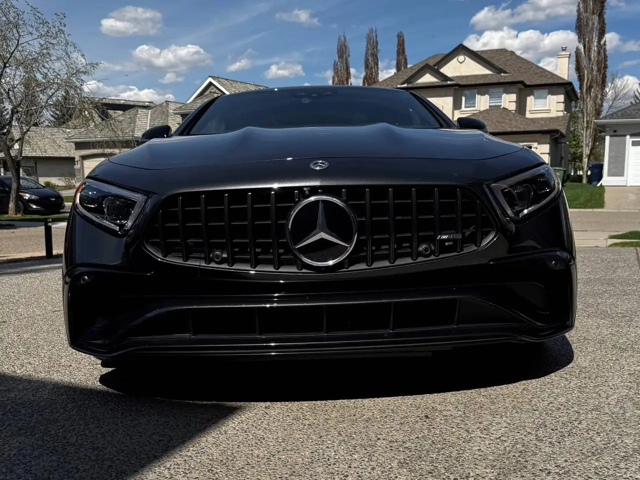 Mercedes-Benz CLS снимка Mercedes-Benz CLS