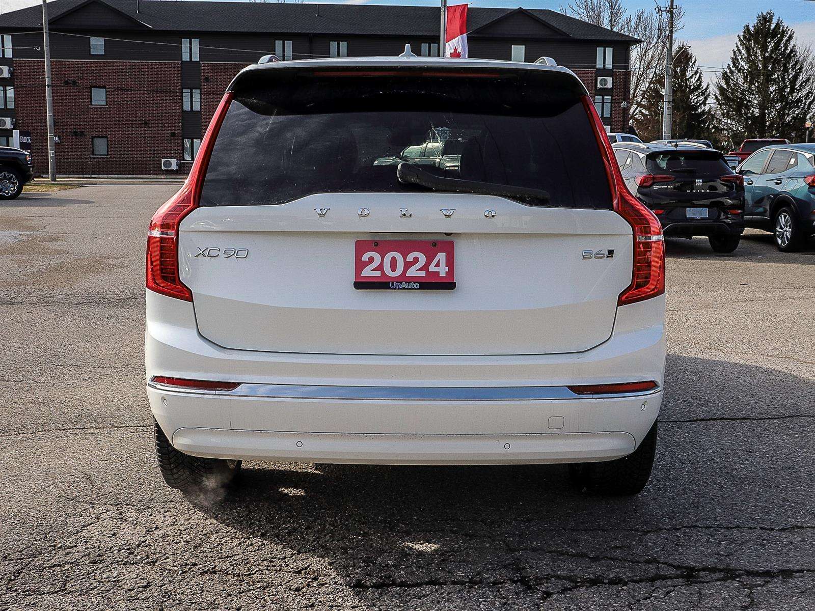 2024 Volvo XC90 ULTIMATE BRIGHT THEME alt 4