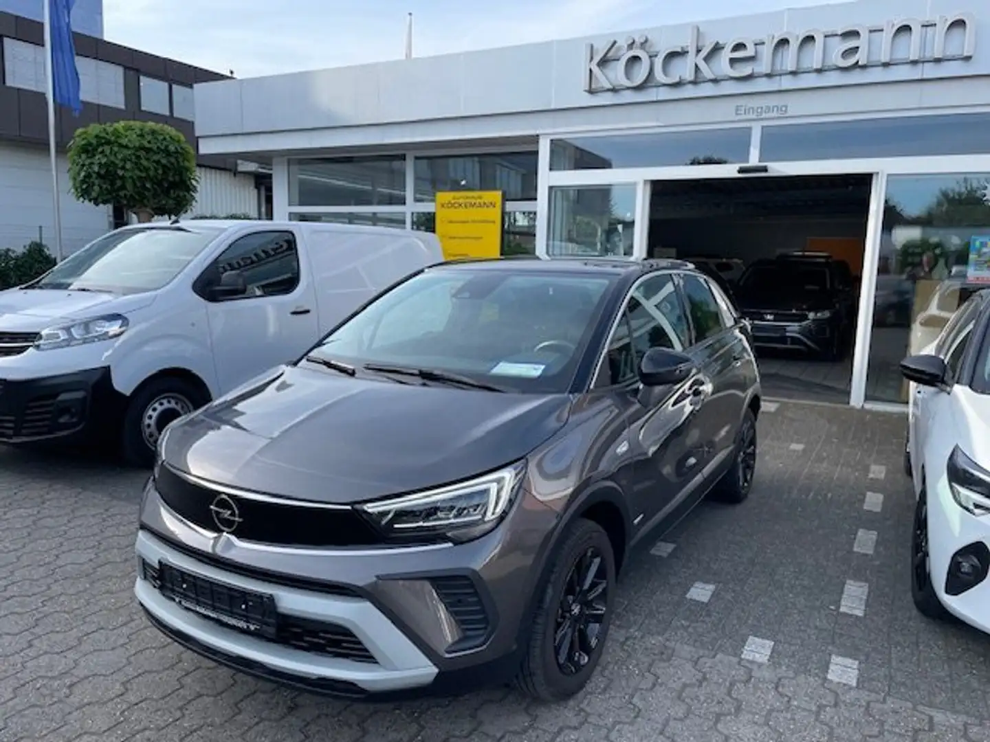 Opel Crossland Enjoy, 1.2i 6Gang, Rückf-kamera, Sitzheizg. etc Grau - 1