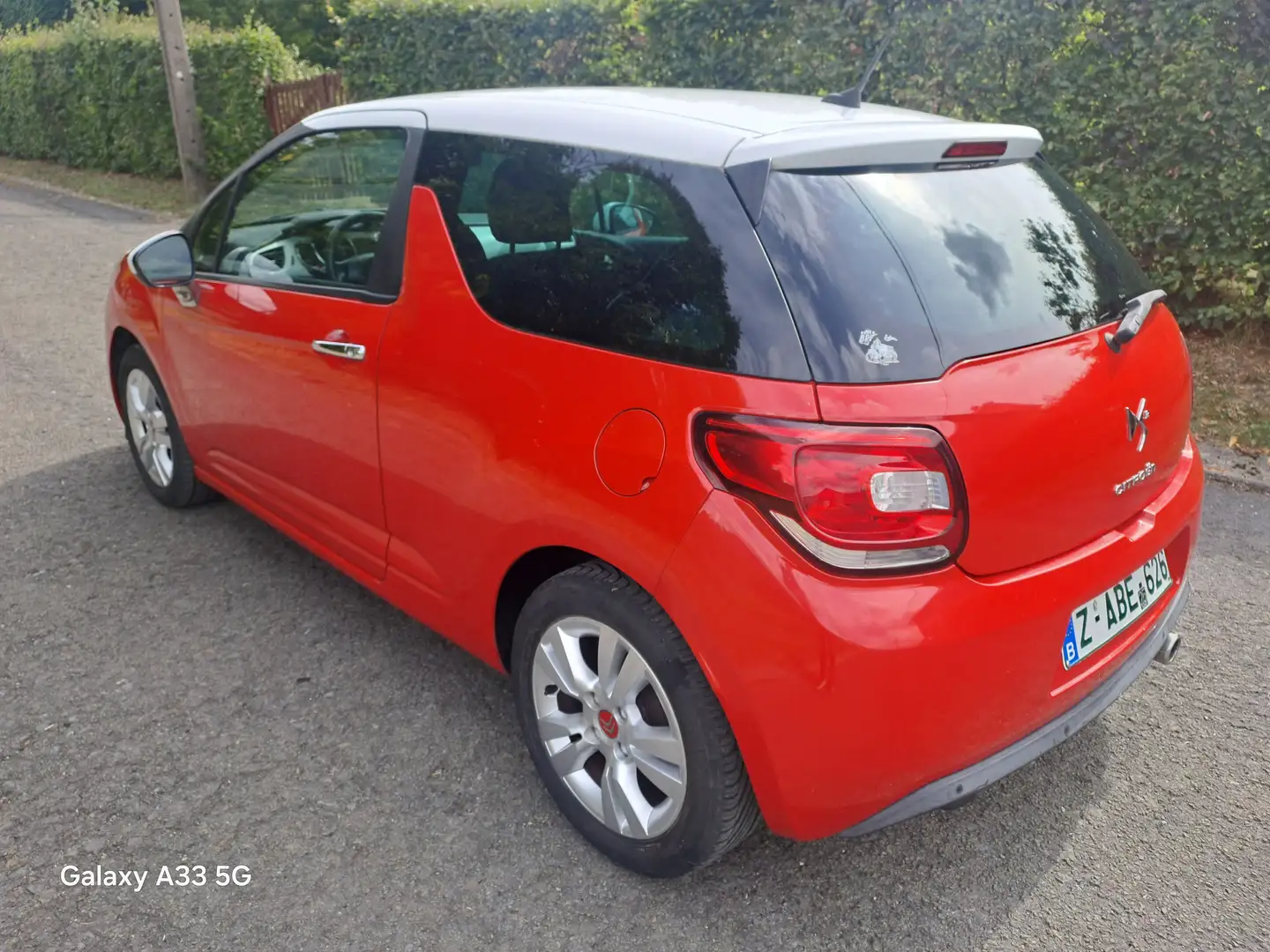 Citroen DS3 1.6 HDi So Chic Rouge - 2