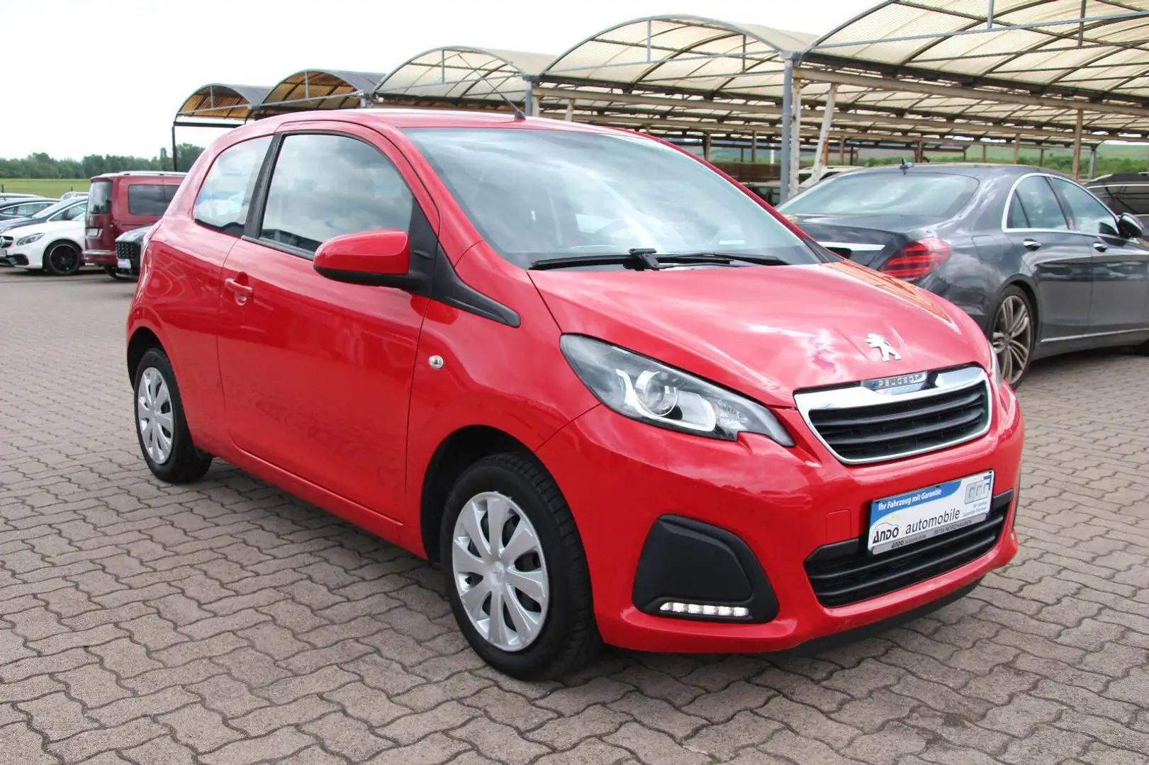 Peugeot 108 1.0 Active LED-TFL/Klima/2Hand Rot - 2
