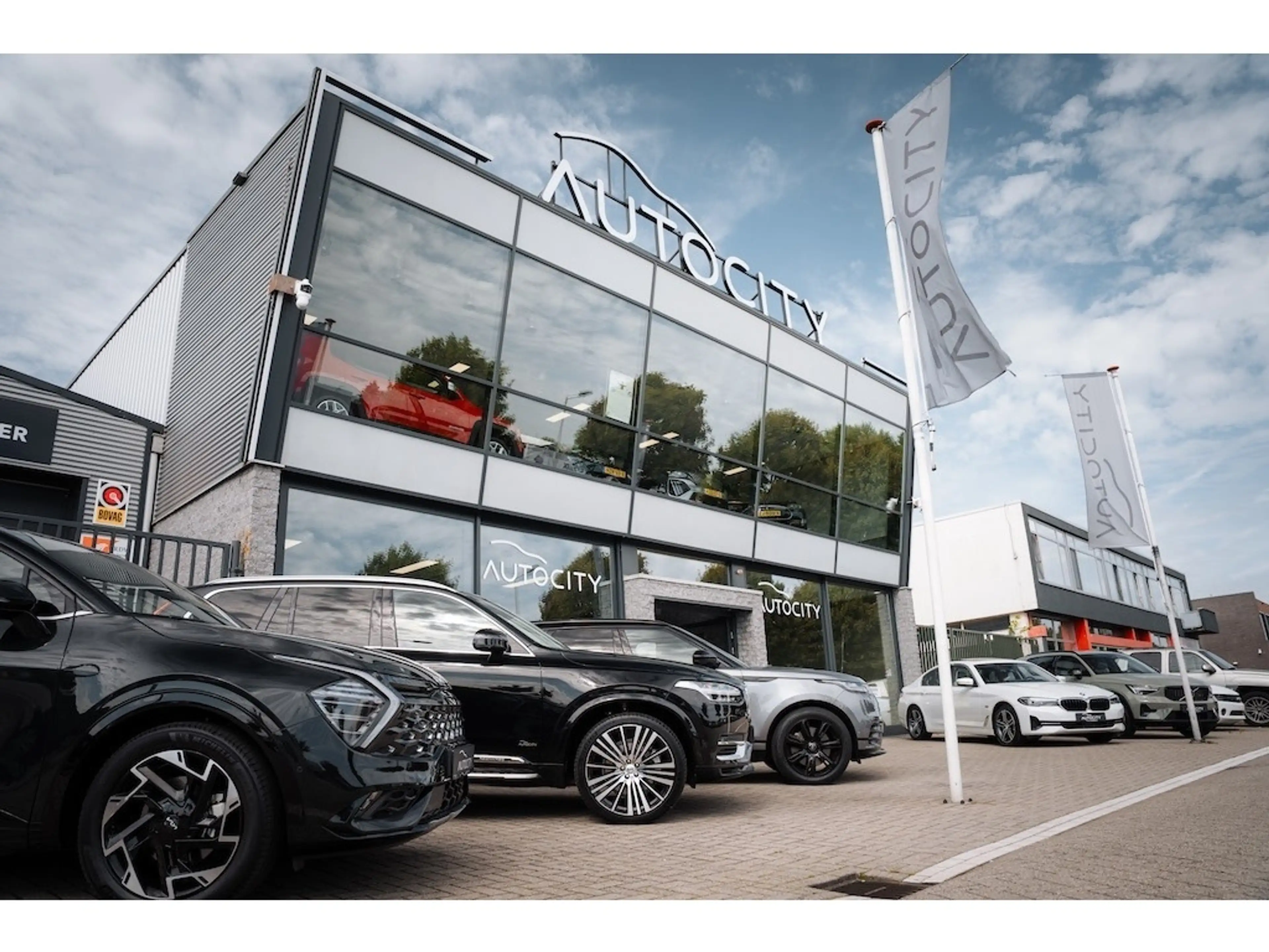 Volvo XC40 Recharge P8 AWD R-Design 408PK | Pano | Harman Kar — photo 24