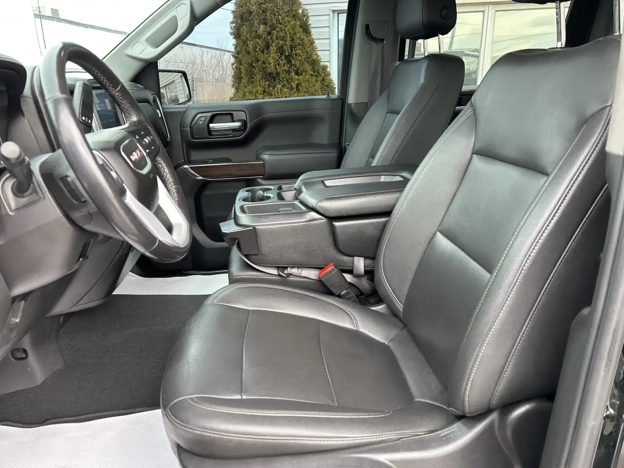 GMC Sierra 1500 снимка GMC Sierra 1500