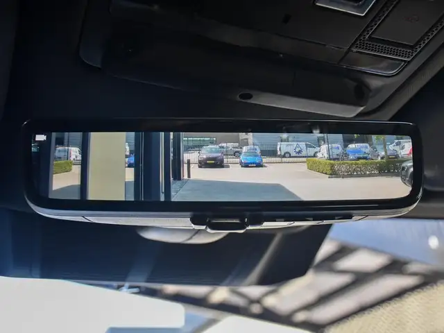 Land Rover Defender view 11