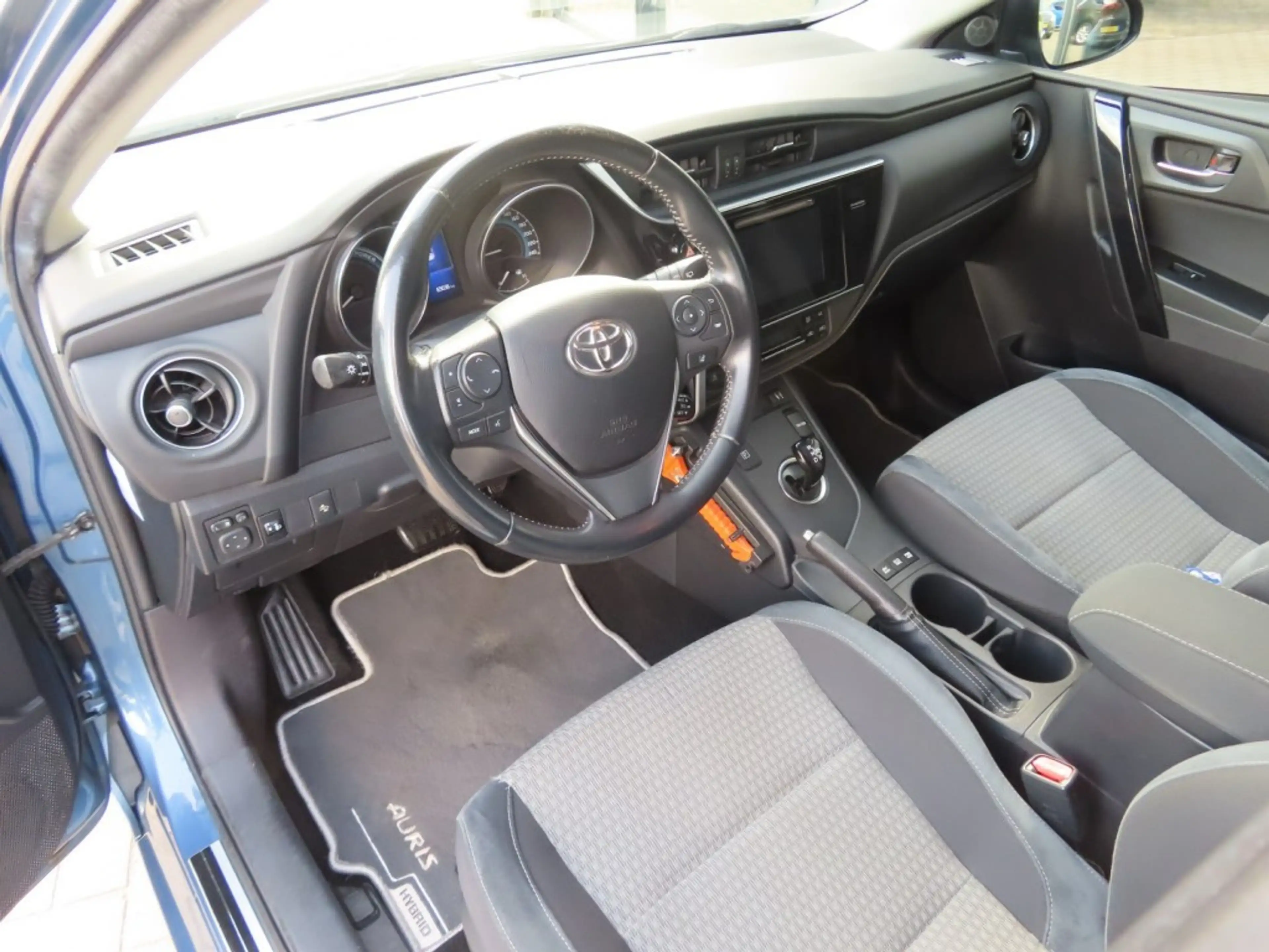 Toyota Auris 1.8 Hybrid Black Edition Ecc Acc Camera Trekhaak 2 — photo 10