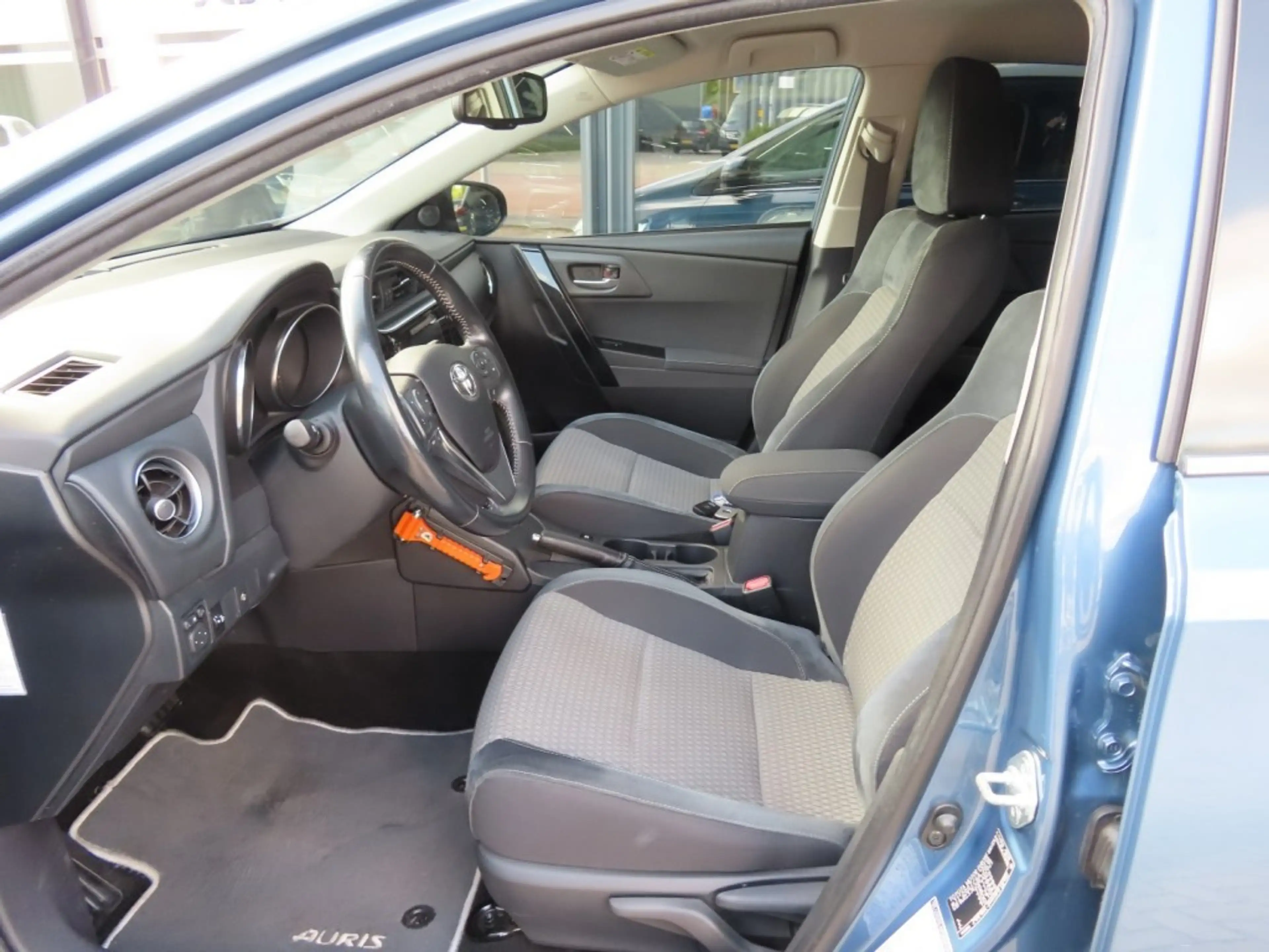 Toyota Auris 1.8 Hybrid Black Edition Ecc Acc Camera Trekhaak 2 — photo 11