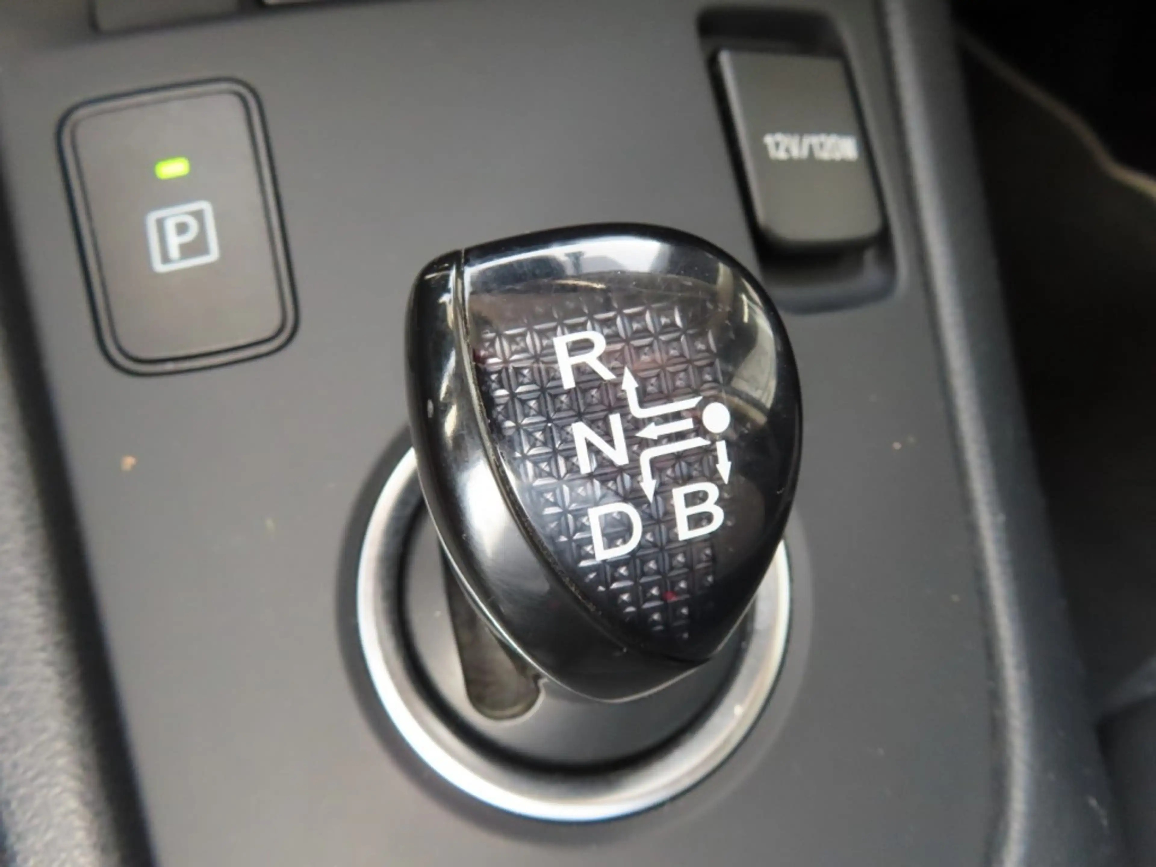 Toyota Auris 1.8 Hybrid Black Edition Ecc Acc Camera Trekhaak 2 — photo 32