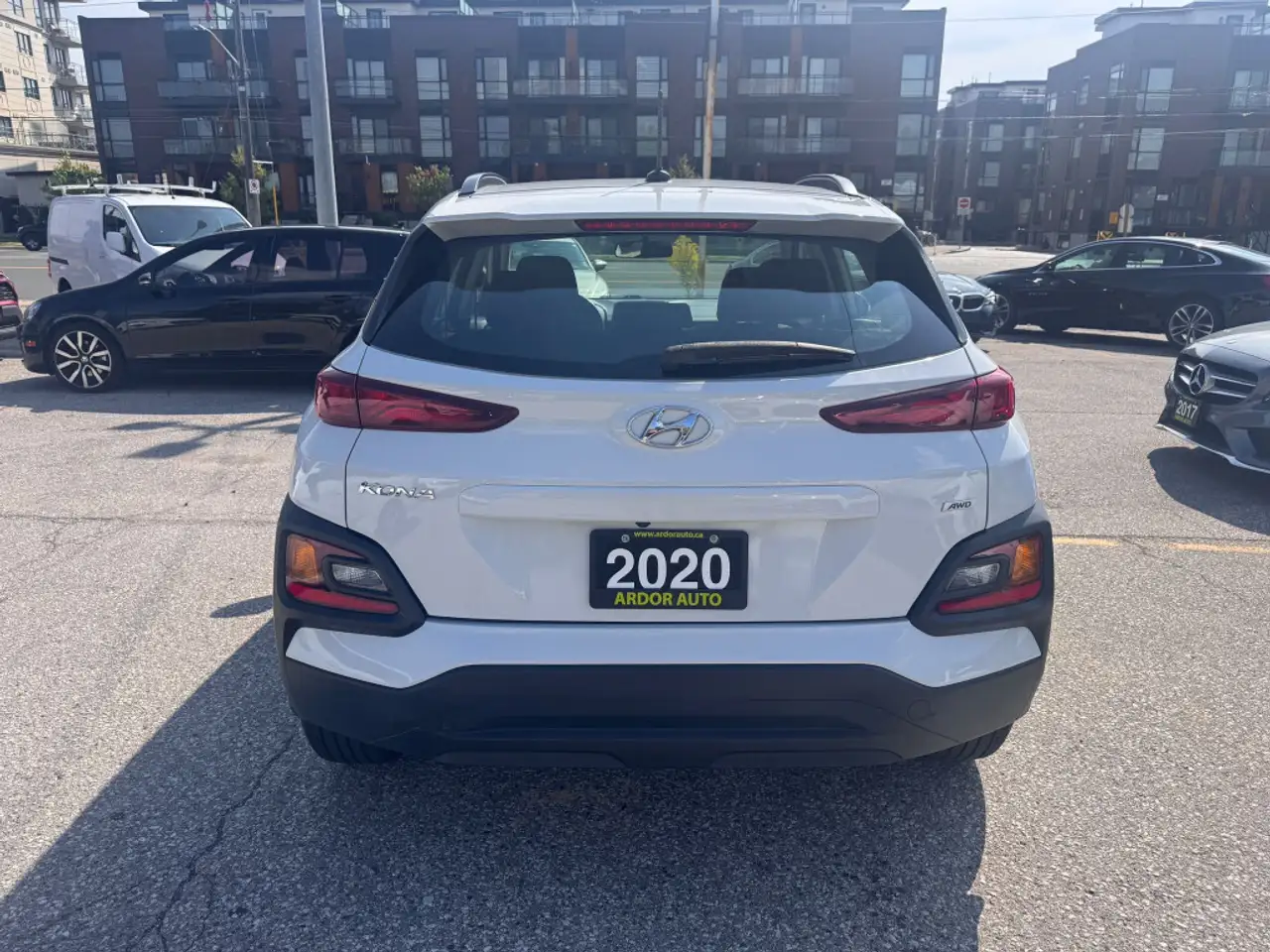 Hyundai KONA снимка Hyundai KONA