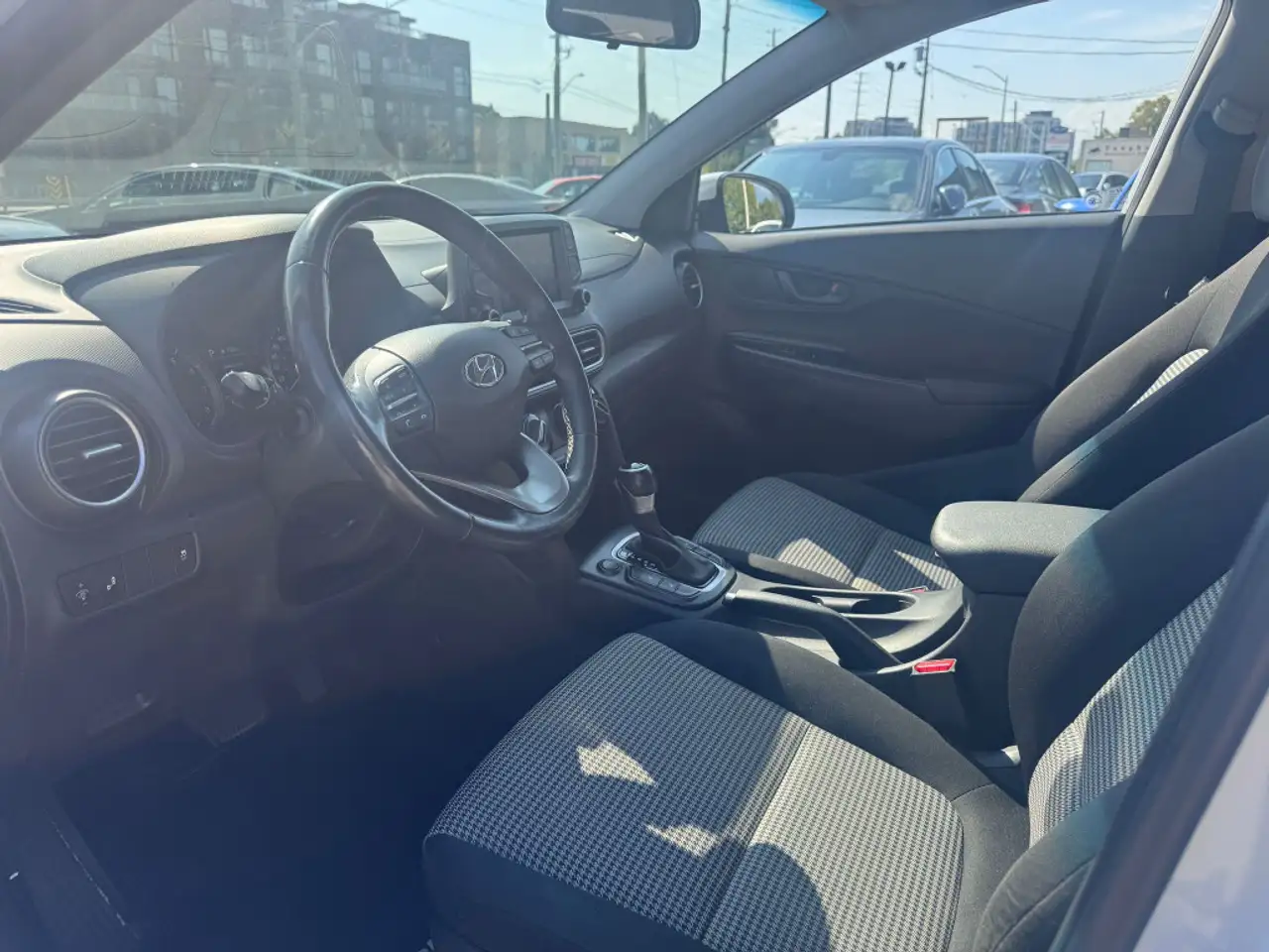 Hyundai KONA снимка Hyundai KONA